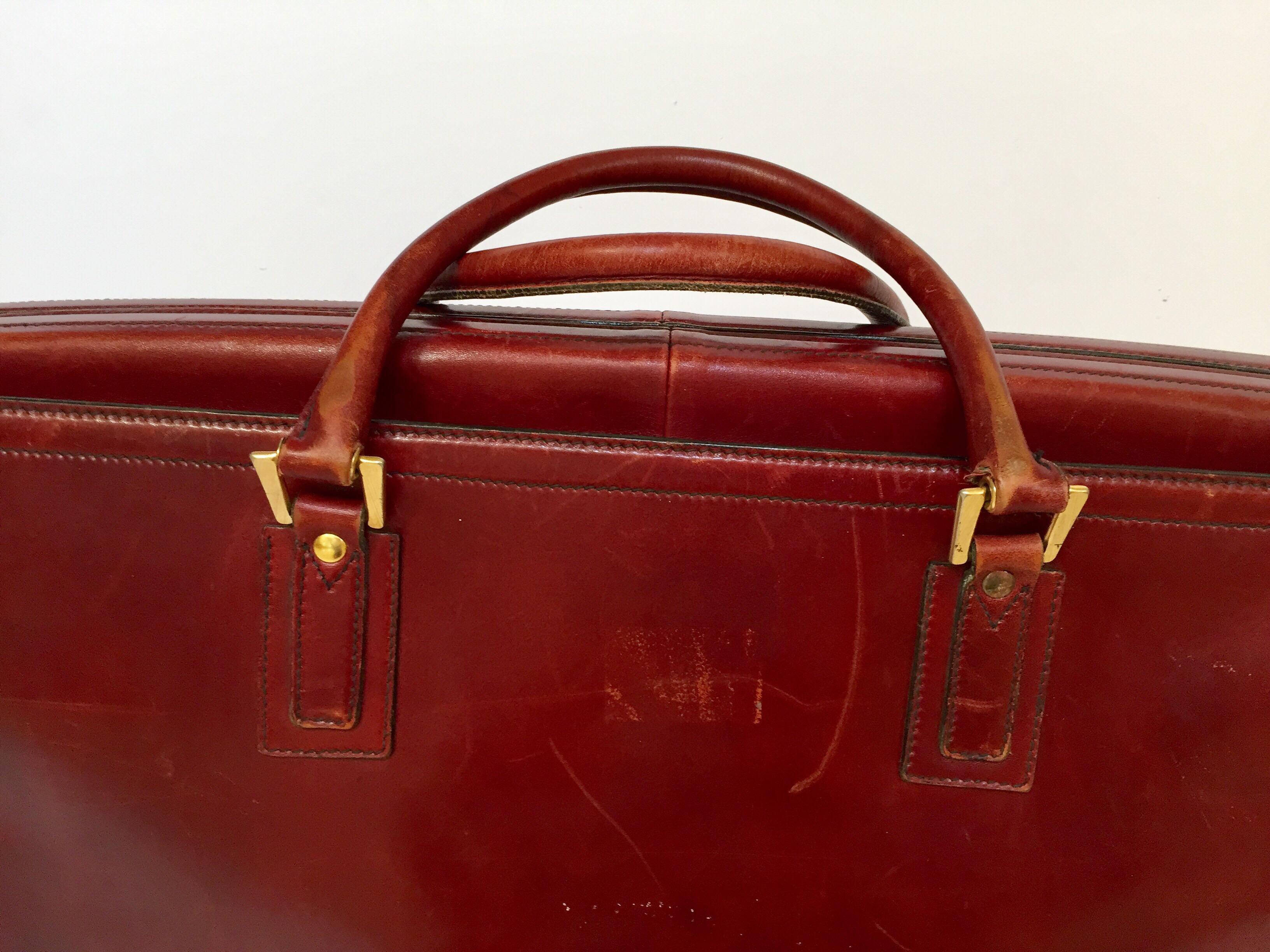 Vintage-Gepäcktasche aus Leder „La Bagagerie Paris“ in Burgunderrot und Bordeaux im Angebot 8