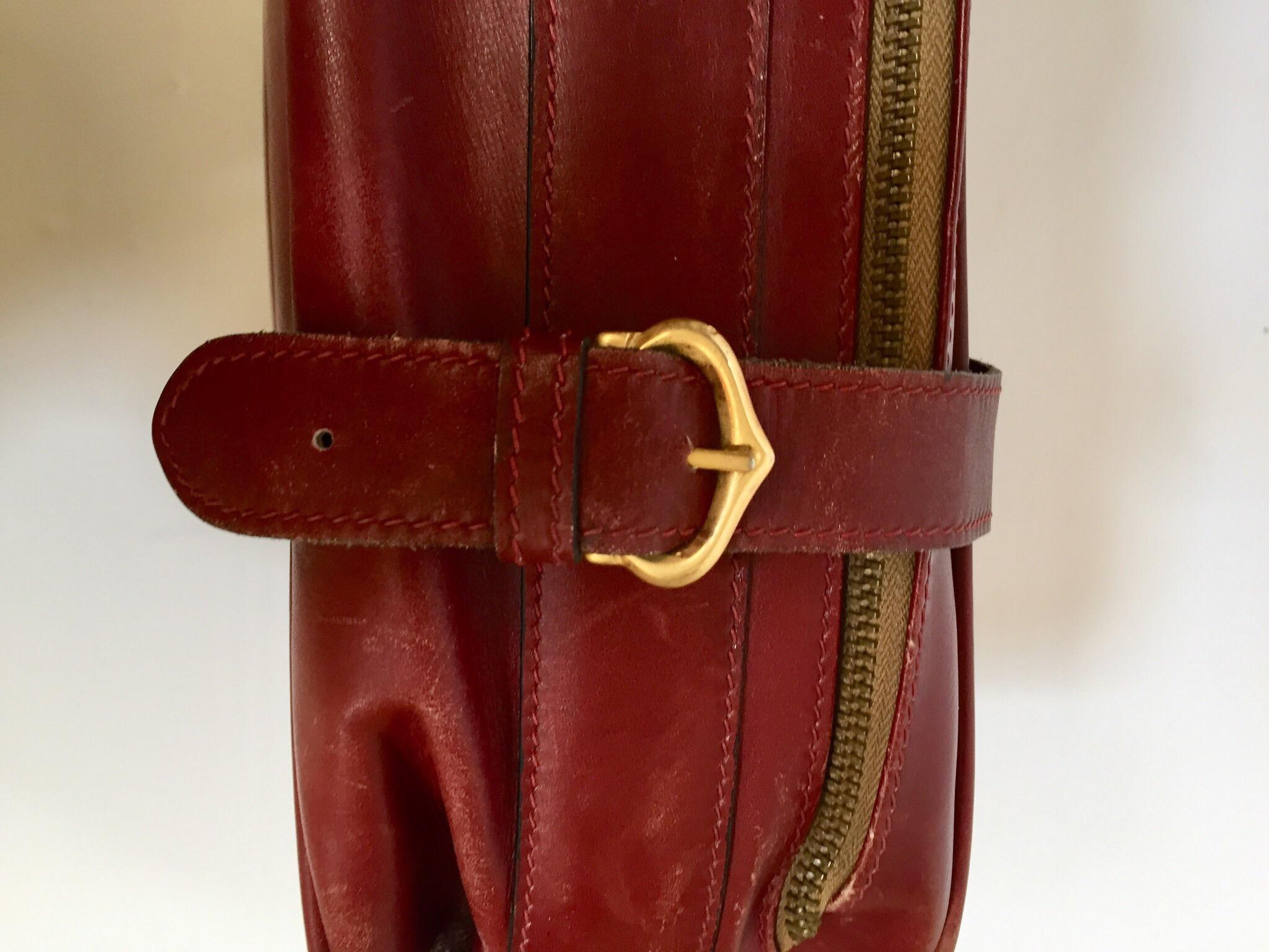 Vintage-Lederkoffer Burgunderrotes Bordeaux-Gepäck von Must de Cartier für Damen oder Herren im Angebot