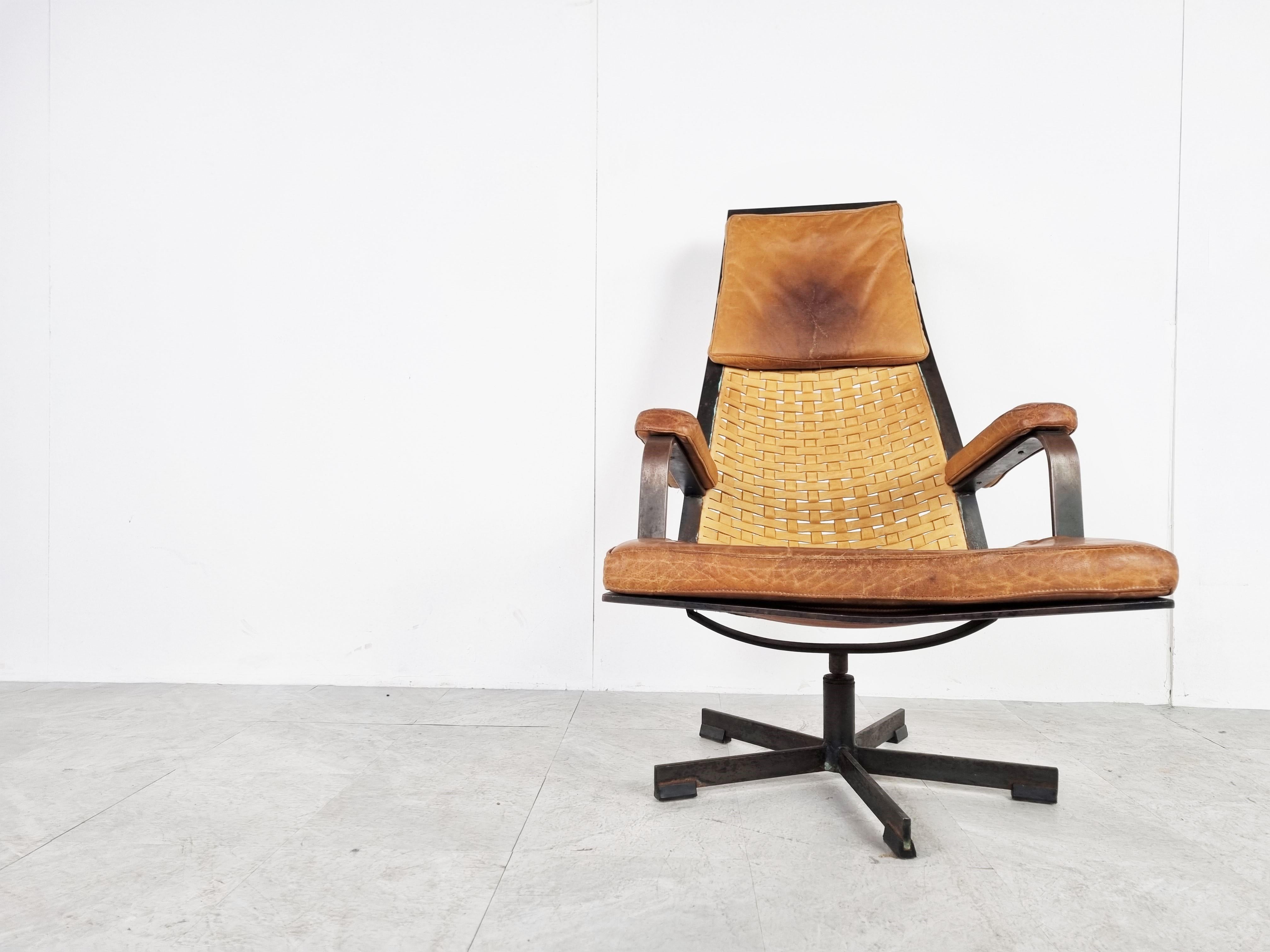 Mid-Century Modern Vintage Leather Swivel Chair, 1960s