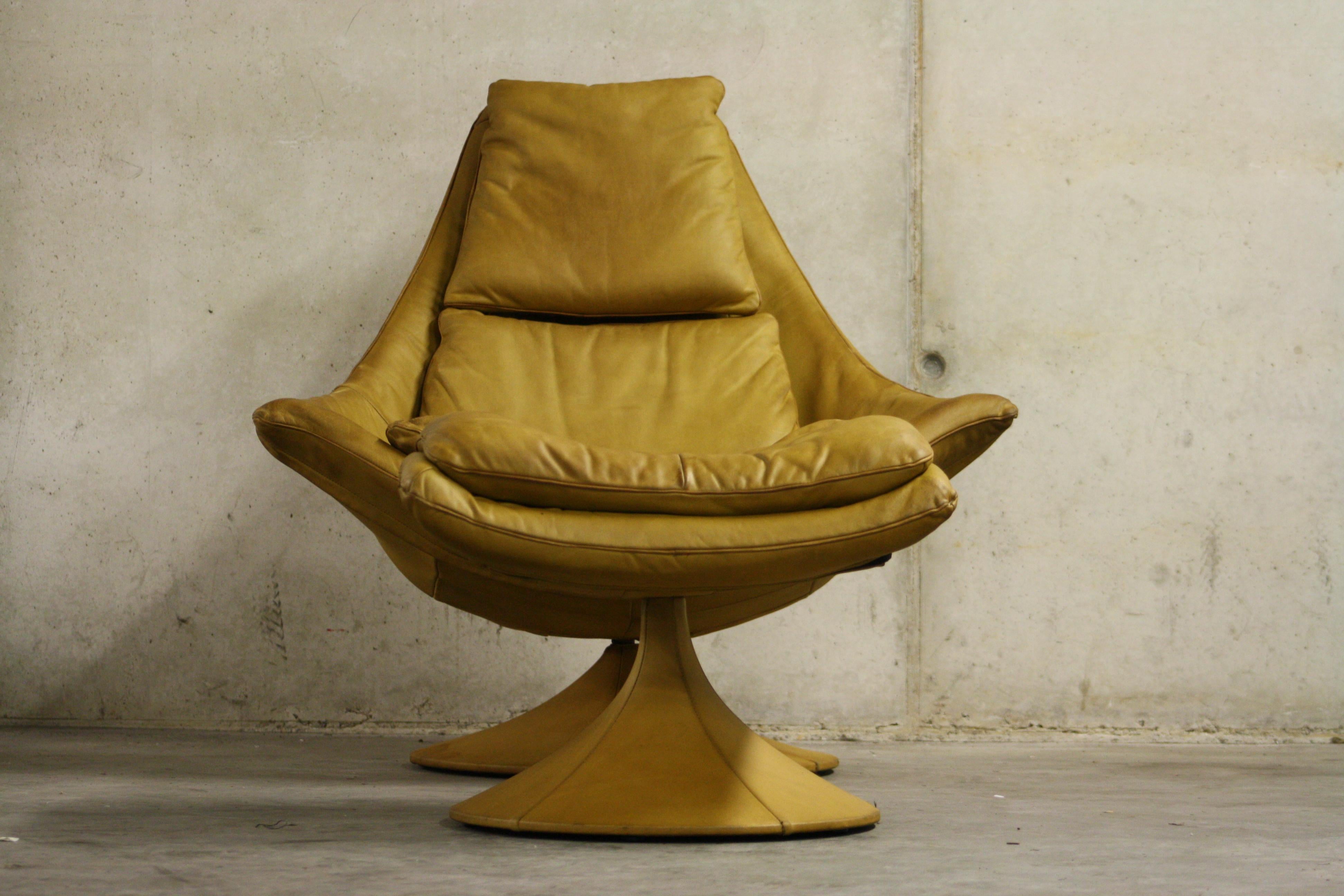 Mid-Century Modern Vintage Leather Swivel Chair and Ottoman by Gerard Van Den Berg, 1970s