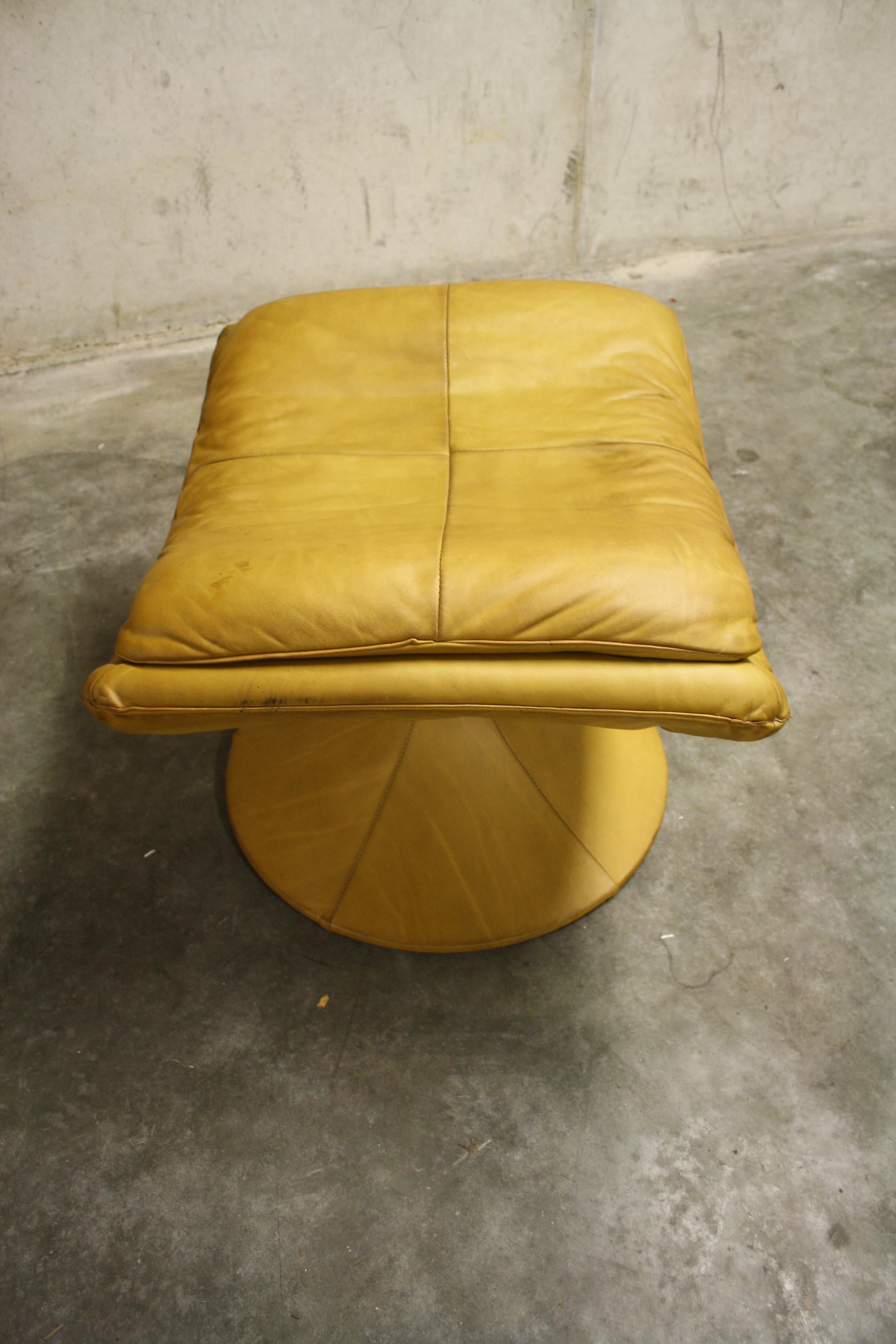 Vintage Leather Swivel Chair and Ottoman by Gerard Van Den Berg, 1970s 1