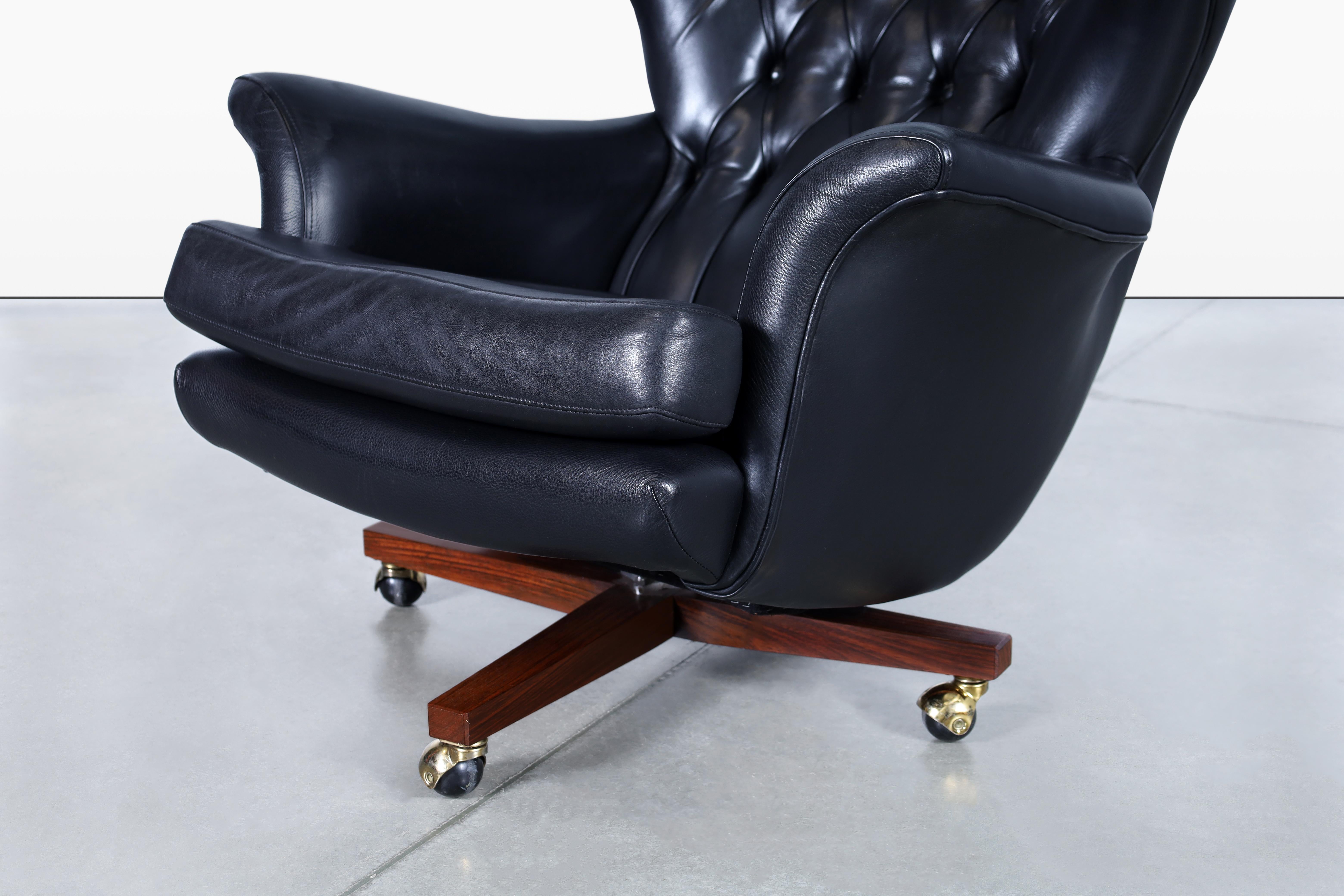 Vintage Leather Swivel Lounge Chair and Ottoman by G-Plan For Sale 1