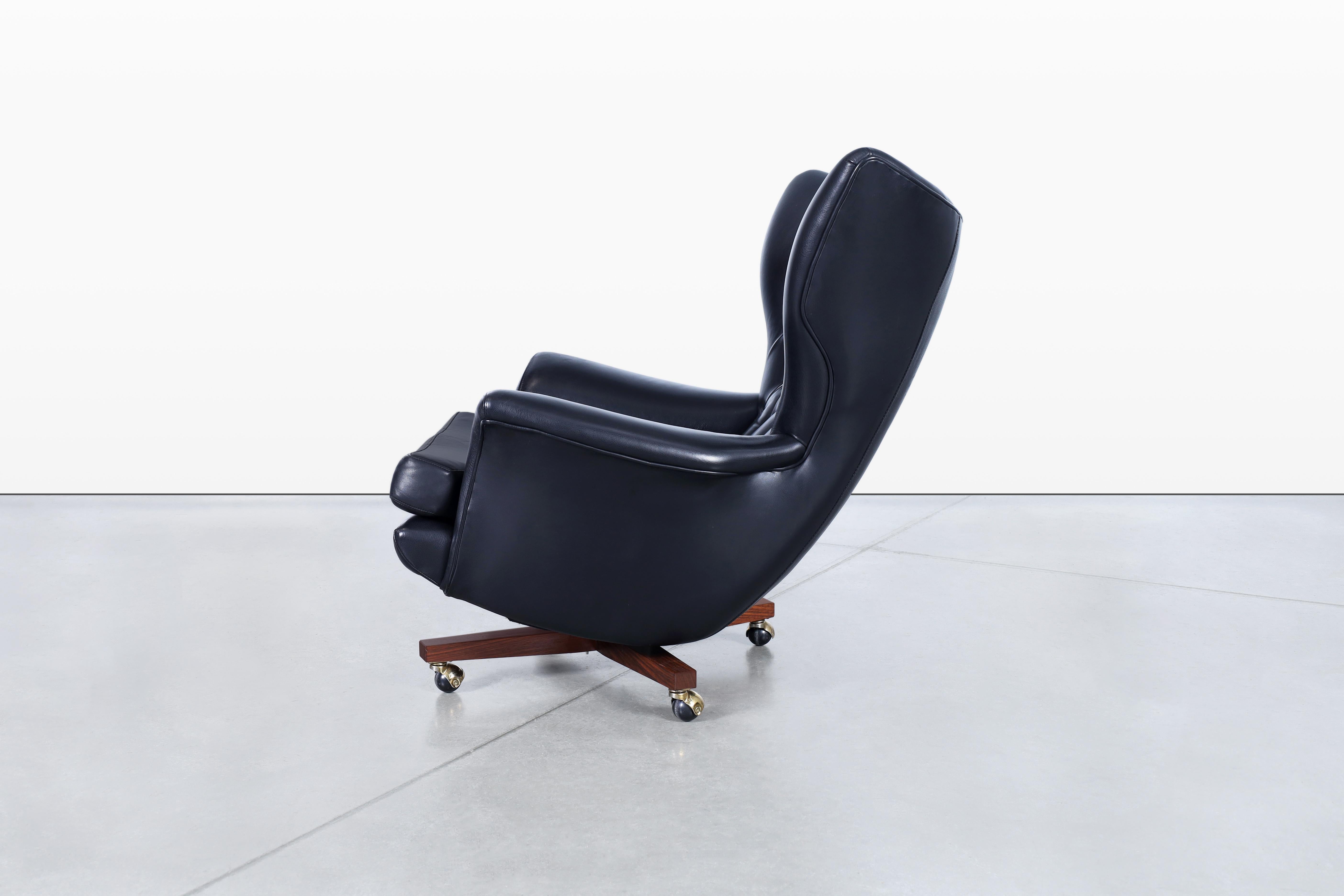 Vintage Leather Swivel Lounge Chair and Ottoman by G-Plan For Sale 2