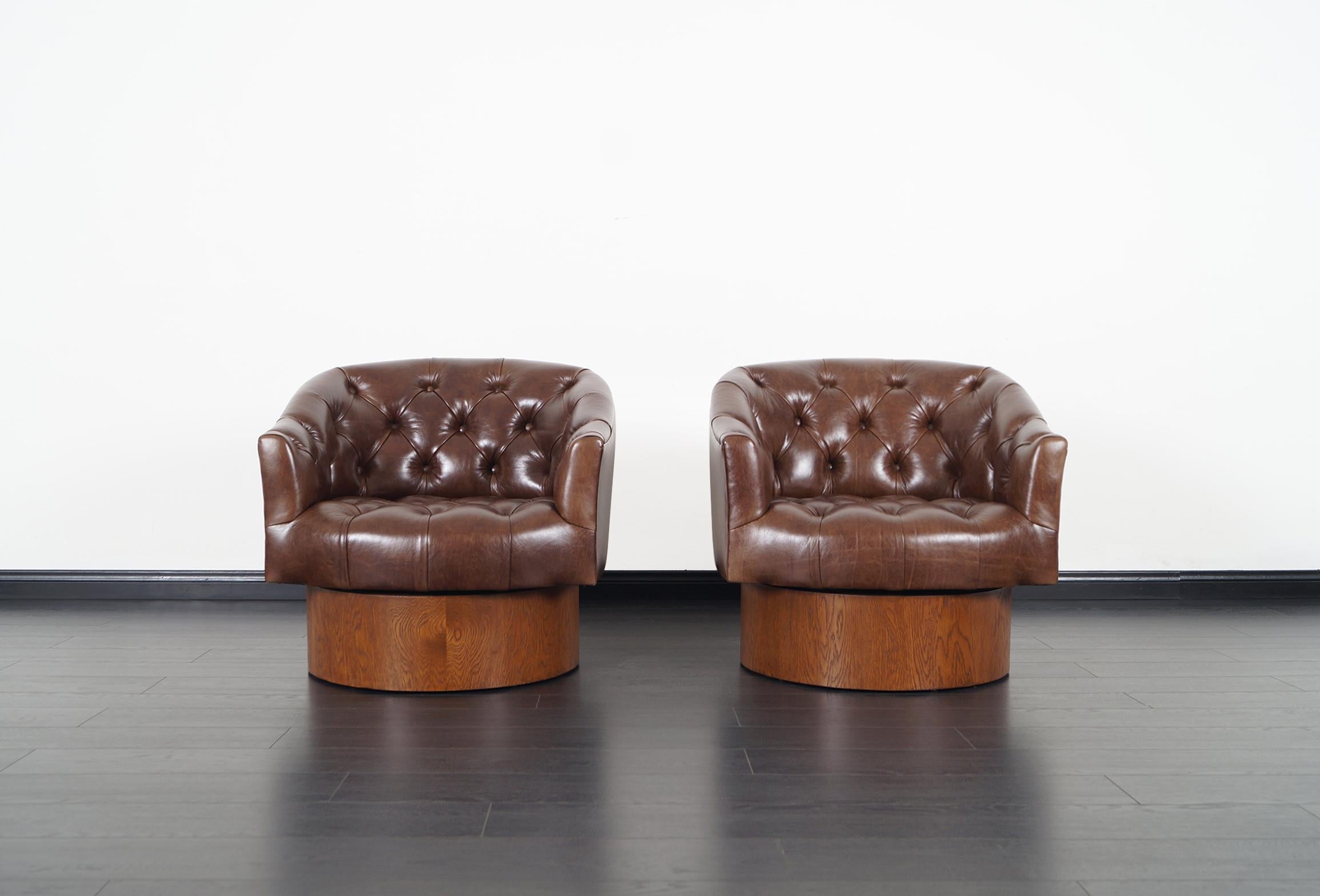 Mid-Century Modern Vintage Leather Swivel Lounge Chairs by Milo Baughman