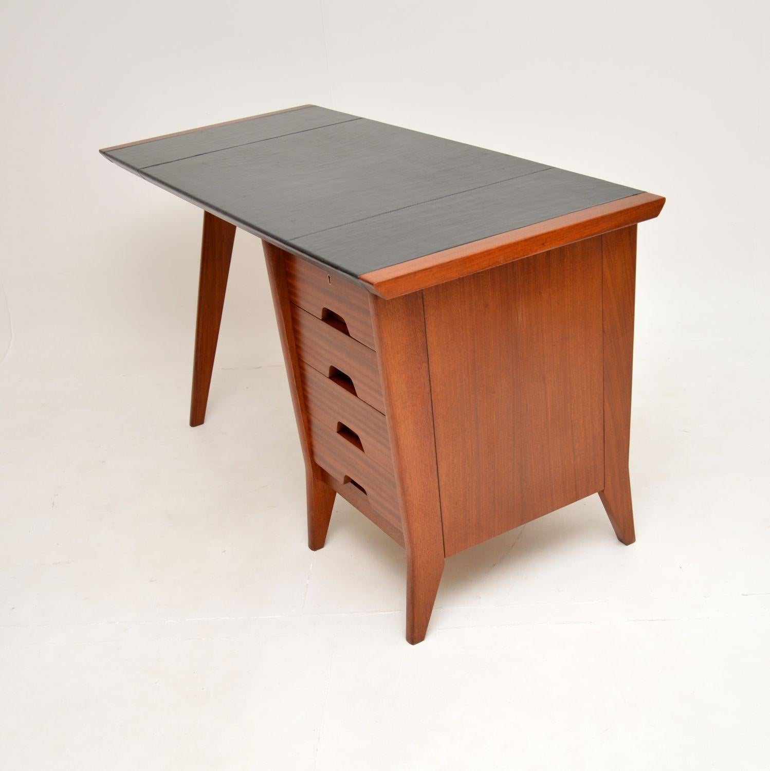 Vintage Leather Top Desk by Beresford and Hicks In Good Condition For Sale In London, GB