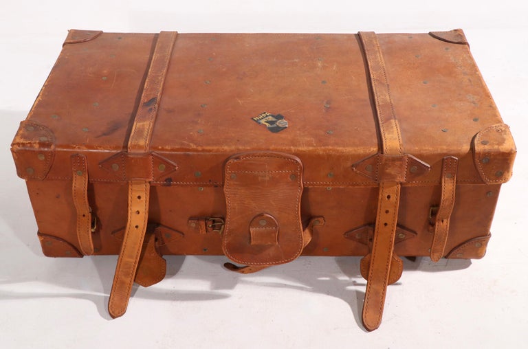 Vintage Leather Trunk For Sale at 1stDibs
