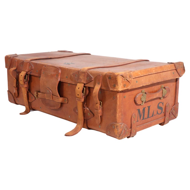 Vintage Leather Trunk For Sale at 1stDibs