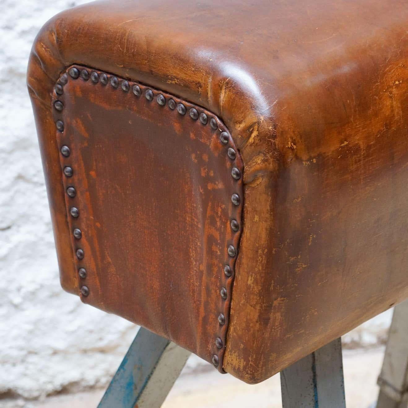Vintage Leather Vaulting Horse, circa 1950 For Sale 4