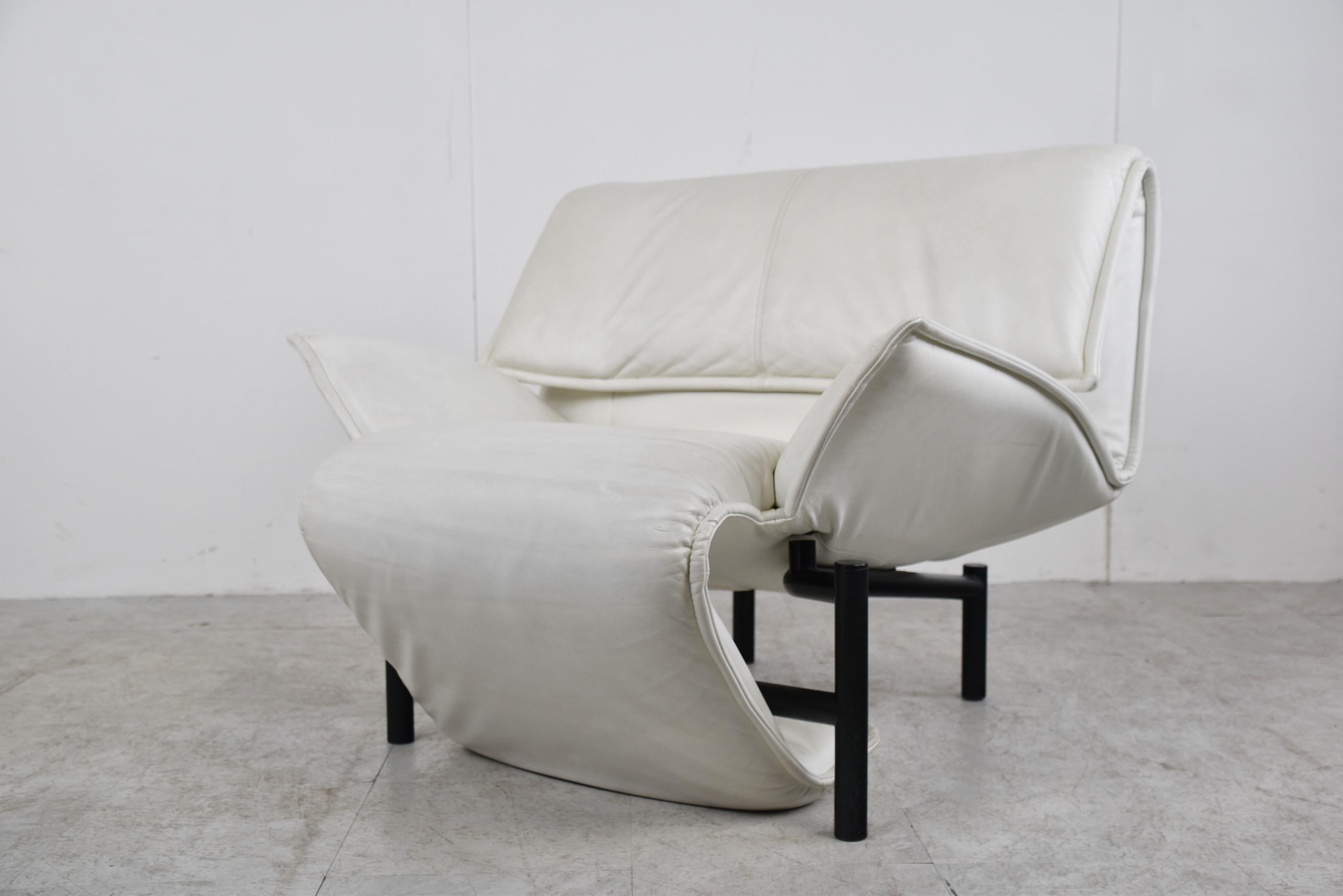 Vintage Leather Veranda Lounge Chair by Vico Magistretti for Cassina, 1980s In Good Condition In Leuven, Vlaams Gewest