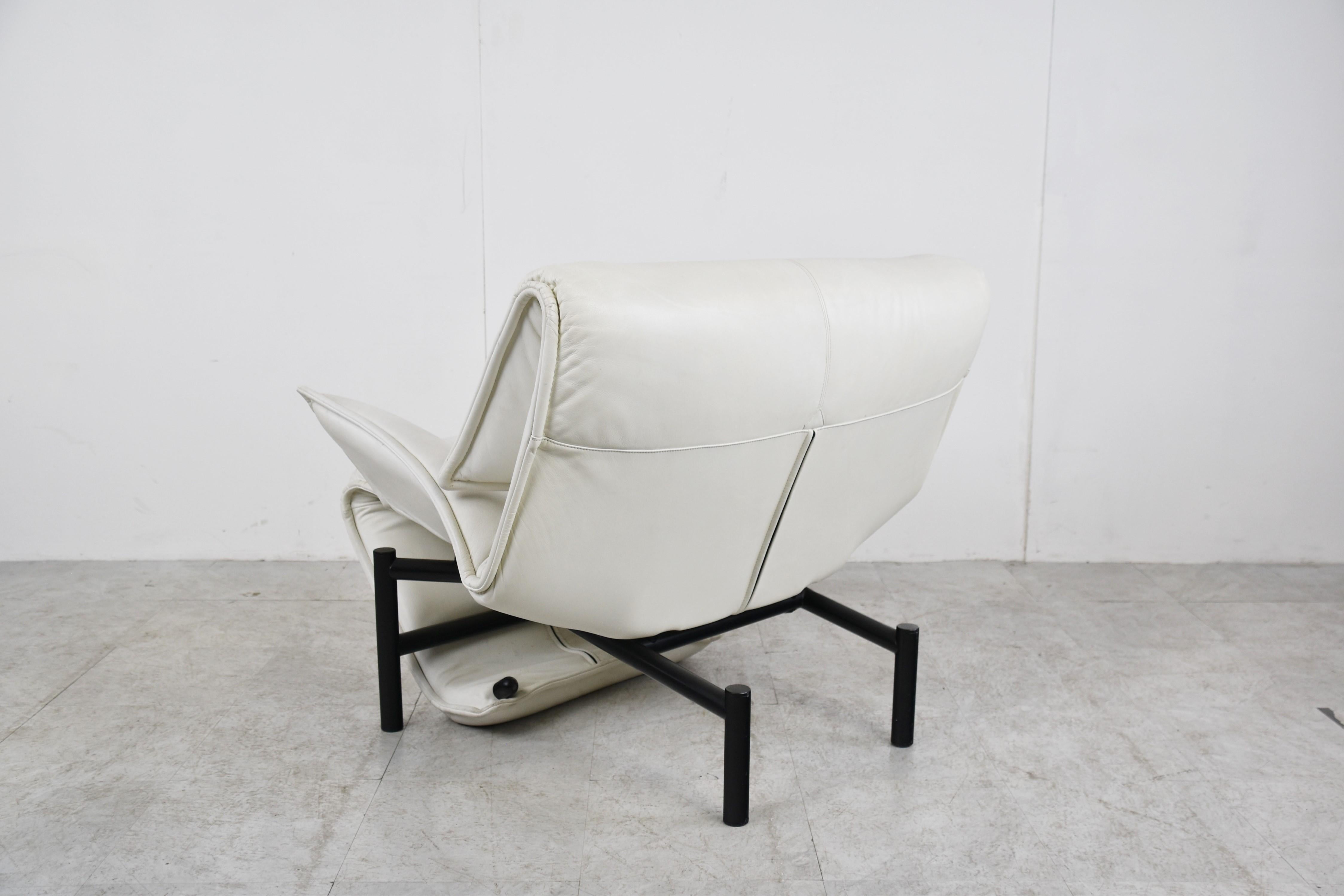 Vintage Leather Veranda Lounge Chair by Vico Magistretti for Cassina, 1980s 2