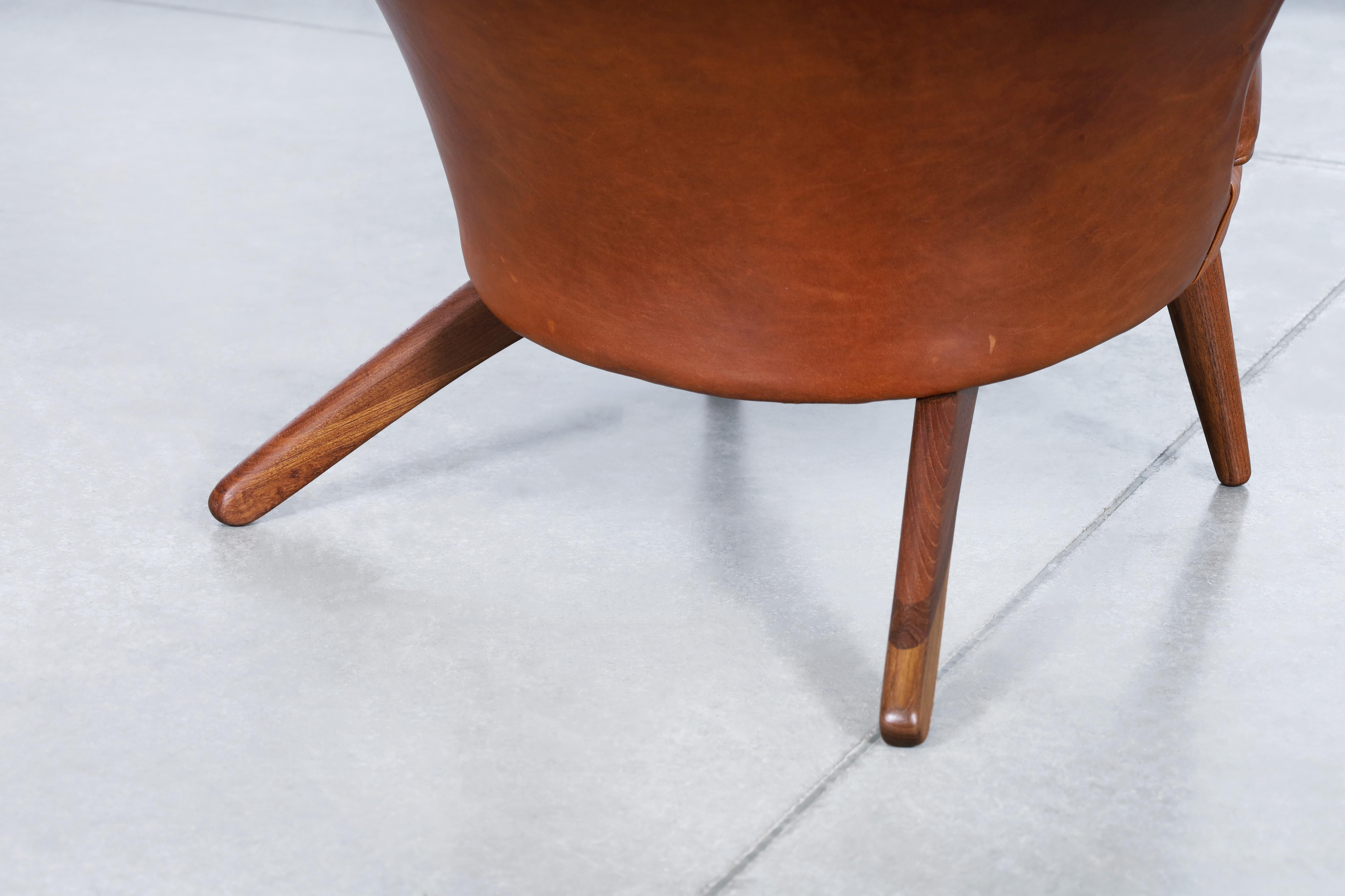 Vintage Leather Wingback Lounge Chair by Kai Bruun 6