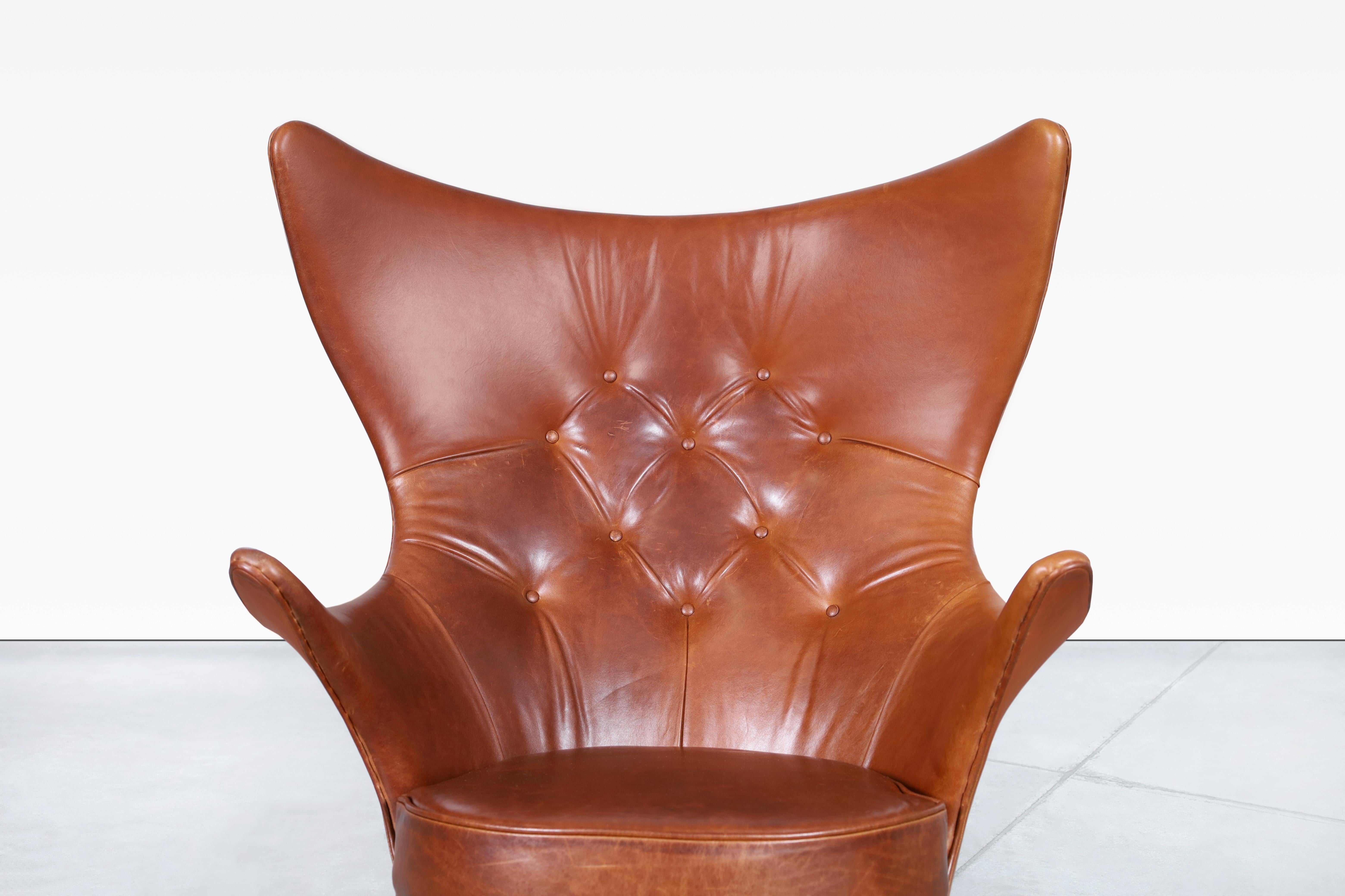 Mid-Century Modern Fauteuil de salon Wingback vintage en cuir par Kai Bruun en vente