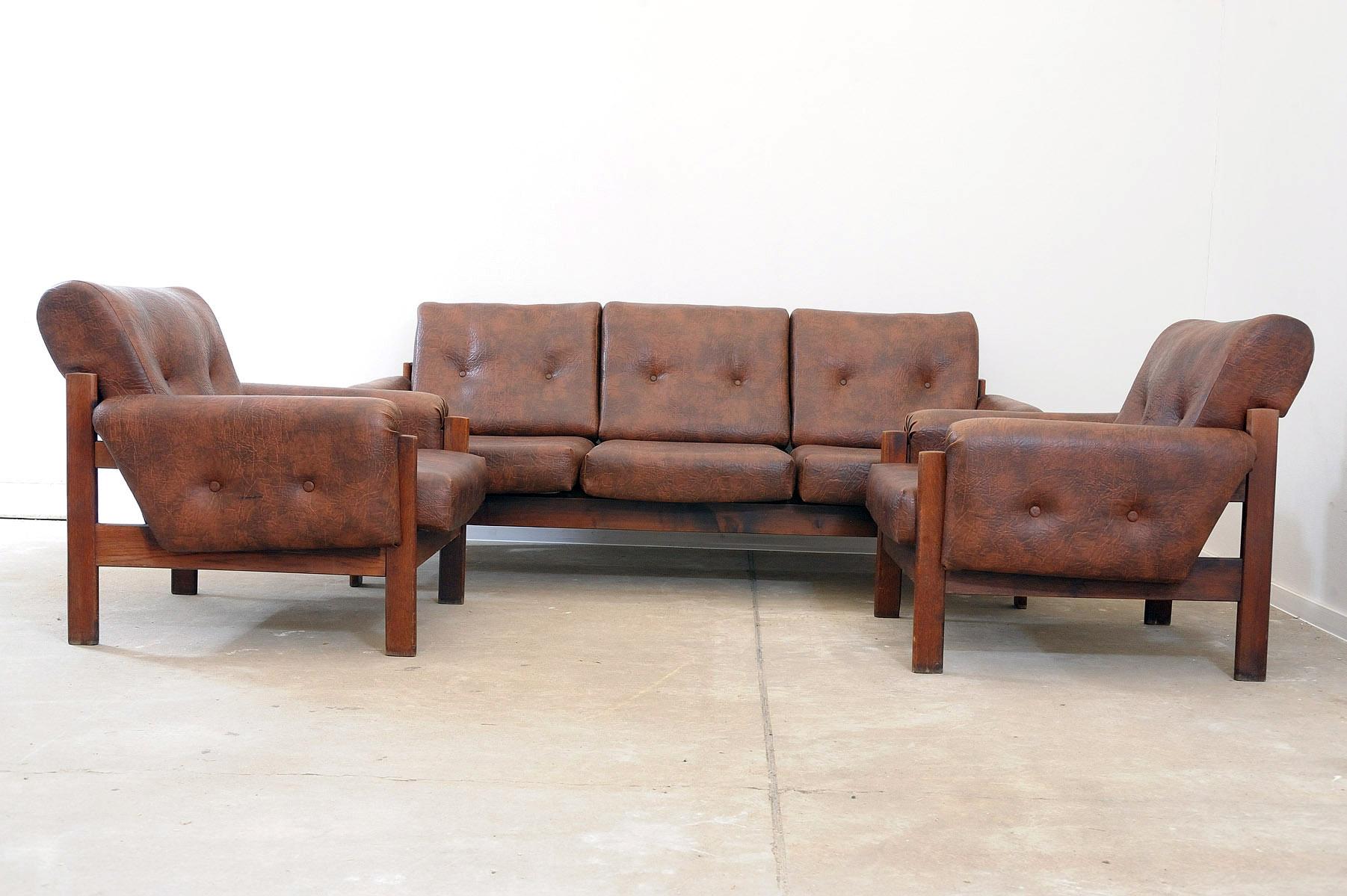 Mid-Century Modern Vintage leatherette living room set, 1970´s, Czechoslovakia For Sale