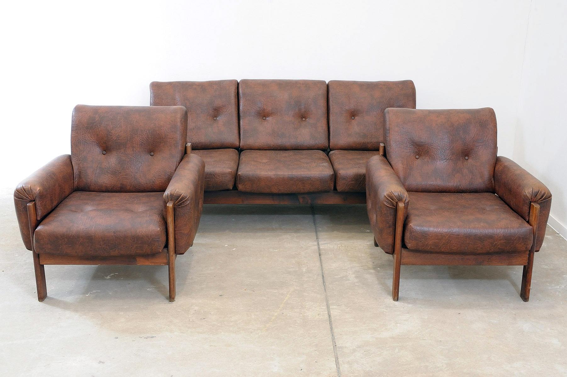 Vintage leatherette living room set, 1970´s, Czechoslovakia For Sale 1
