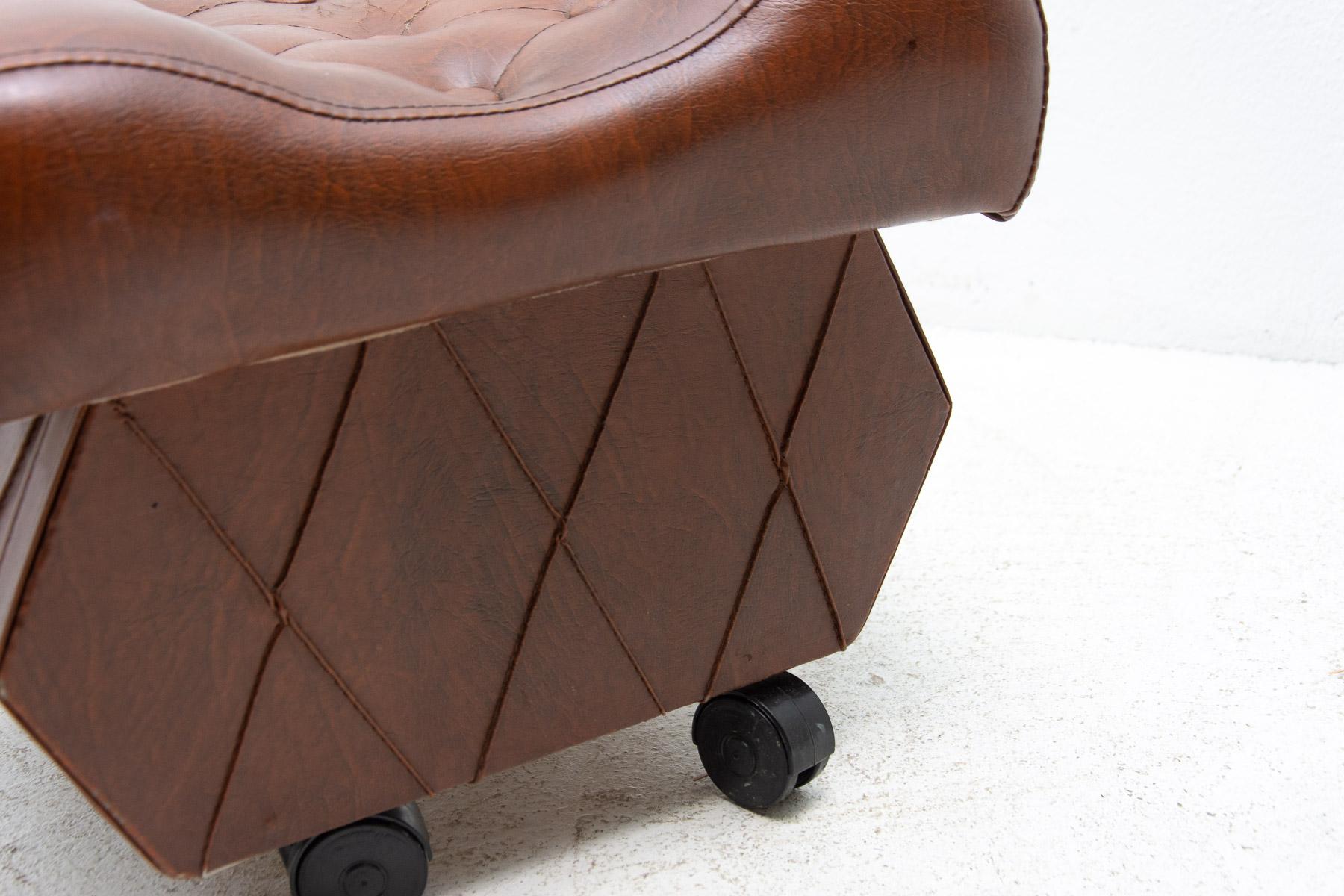 Vintage Leatherette Stool with Storage Space, 1980´S, Czechoslovakia For Sale 4