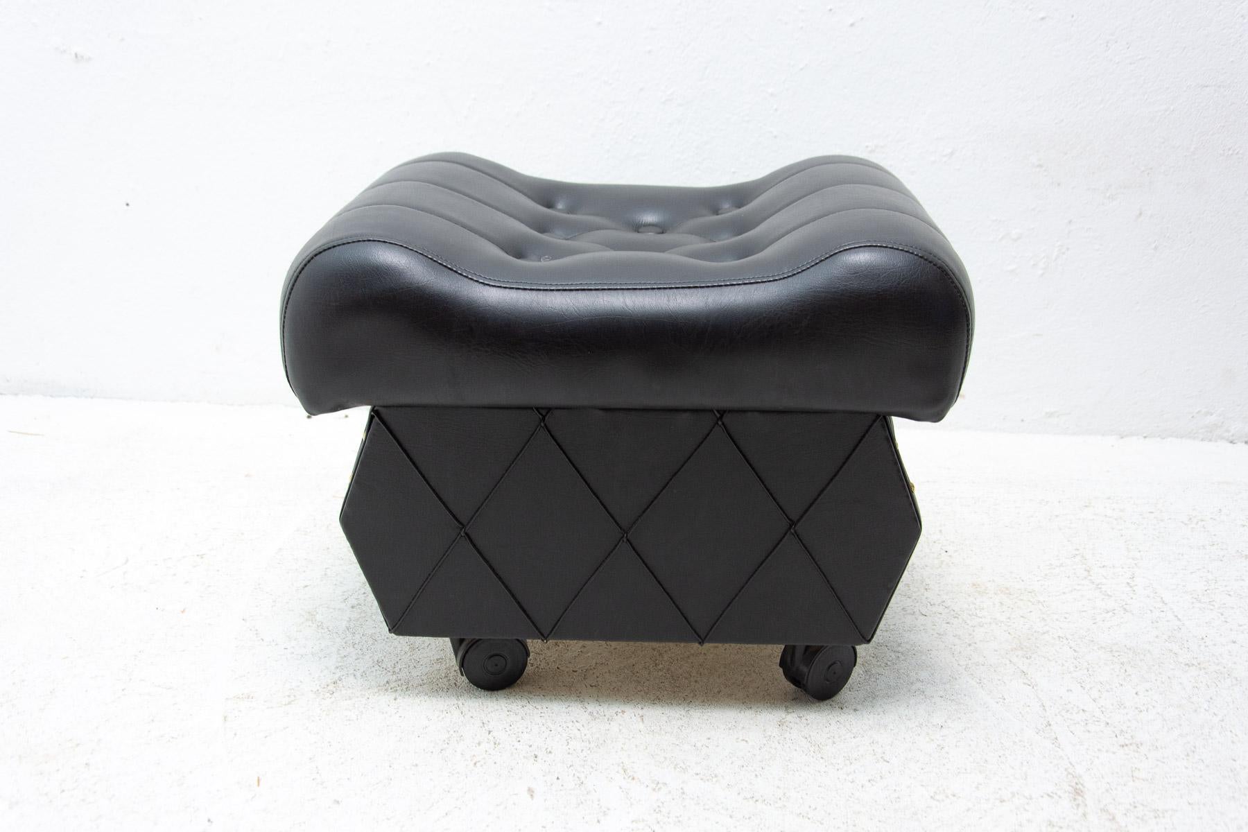 Vintage Leatherette Stool with Storage Space, 1980´S, Czechoslovakia For Sale 4