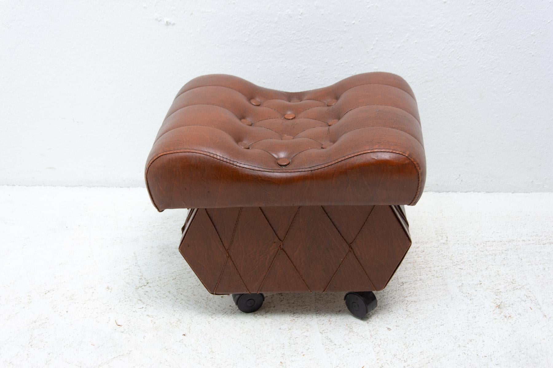 Vintage Leatherette Stool with Storage Space, 1980´S, Czechoslovakia For Sale 8