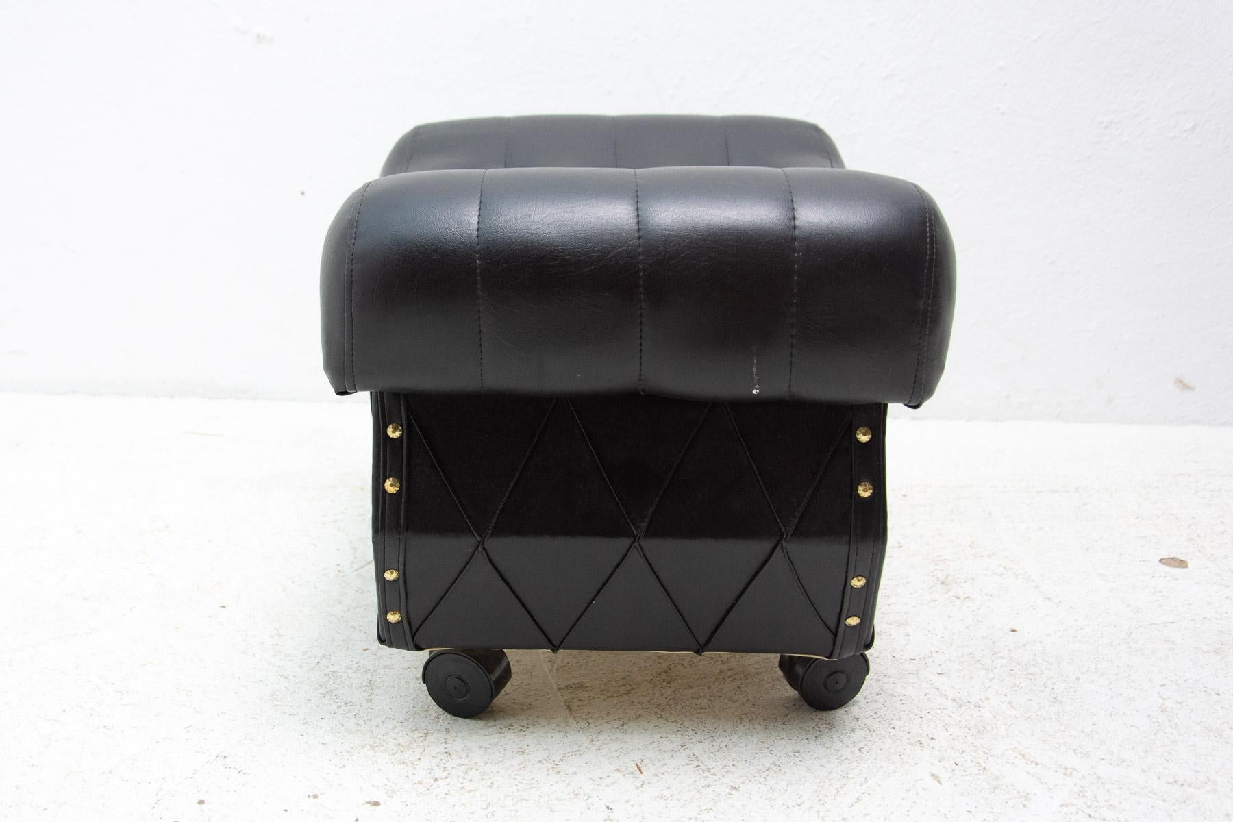 Vintage Leatherette Stool with Storage Space, 1980´S, Czechoslovakia In Good Condition For Sale In Prague 8, CZ