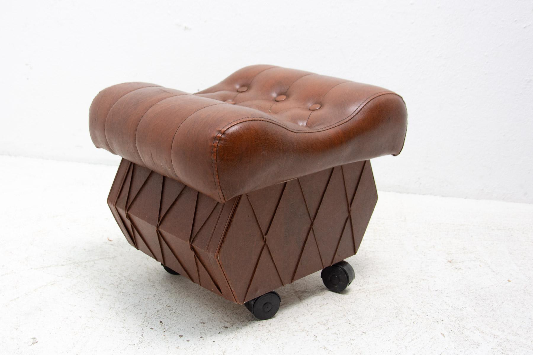 Vintage Leatherette Stool with Storage Space, 1980´S, Czechoslovakia For Sale 1