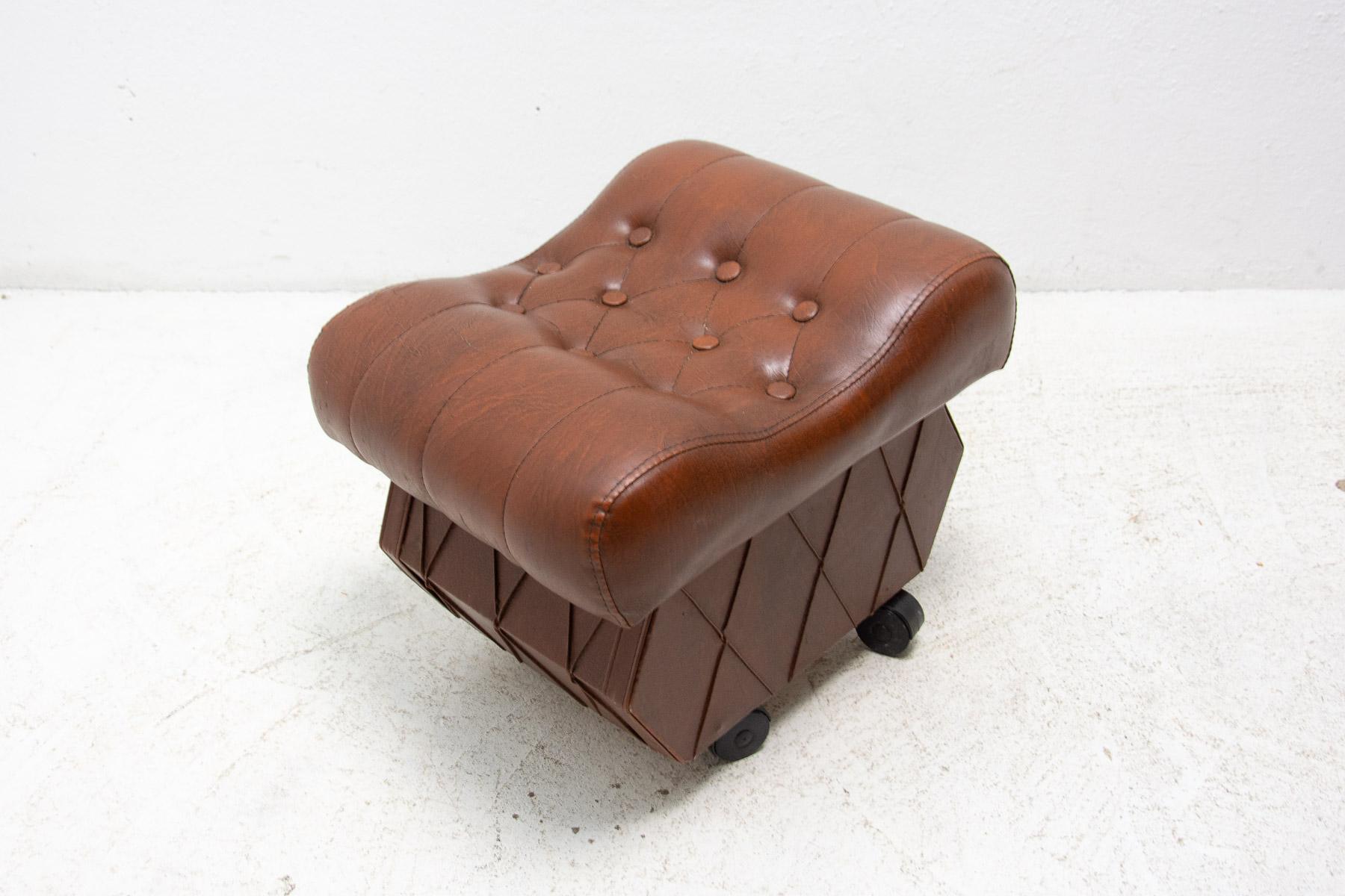 Vintage Leatherette Stool with Storage Space, 1980´S, Czechoslovakia For Sale 2