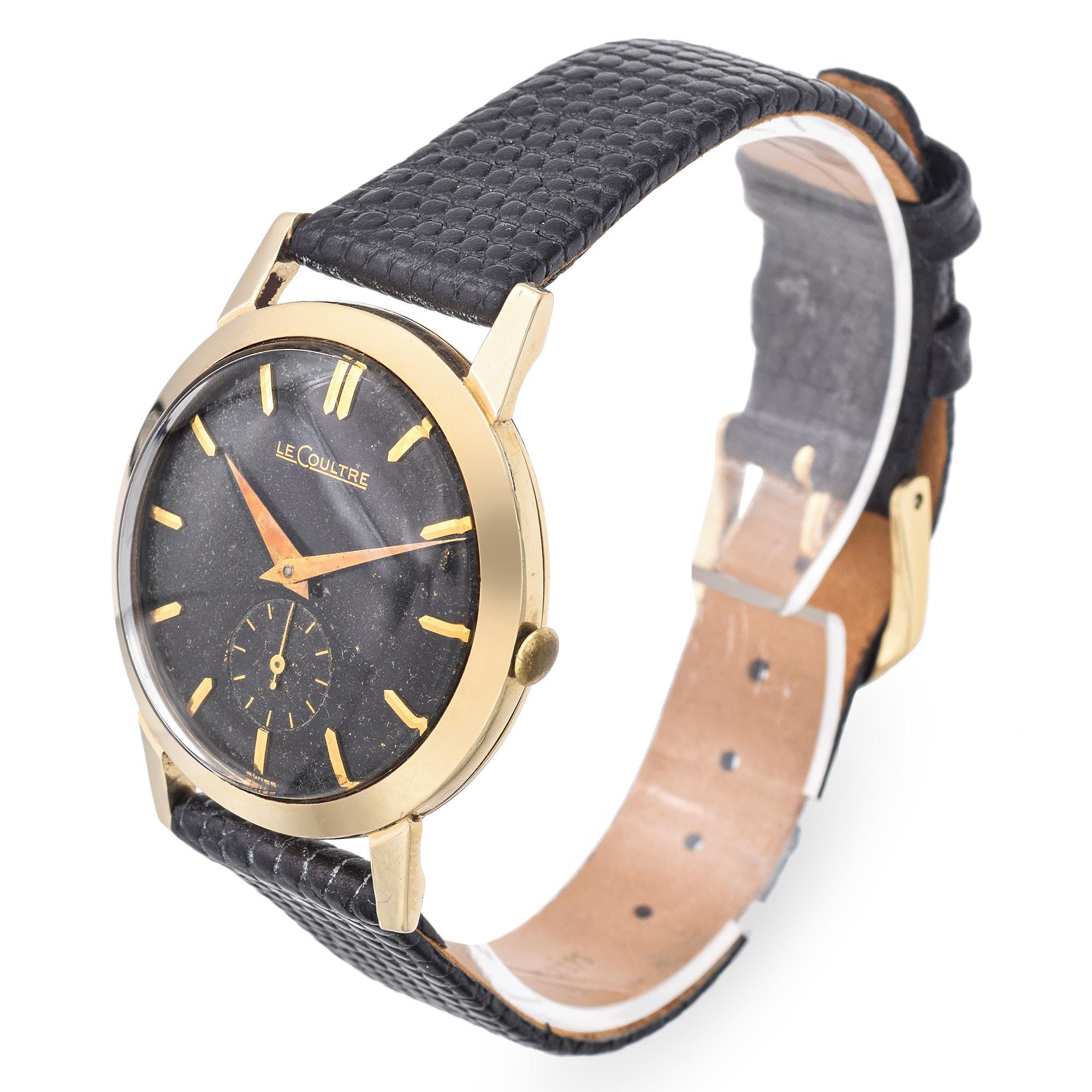 Marque : LeCoultre
Calibre : 480
Taille du boîtier : 33 mm
Mouvement : Vent manuel
MATERIAL : Cuir de lézard
Taille : 7 1/2