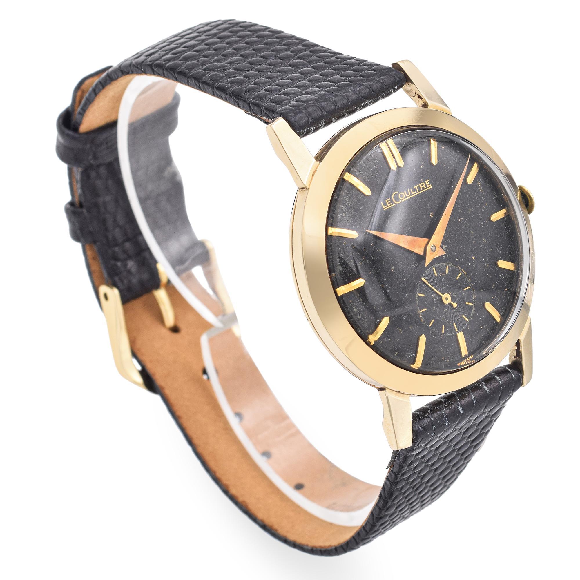 Vintage LeCoultre 14k Yellow Gold Hand Wind Men's Watch Pour hommes en vente
