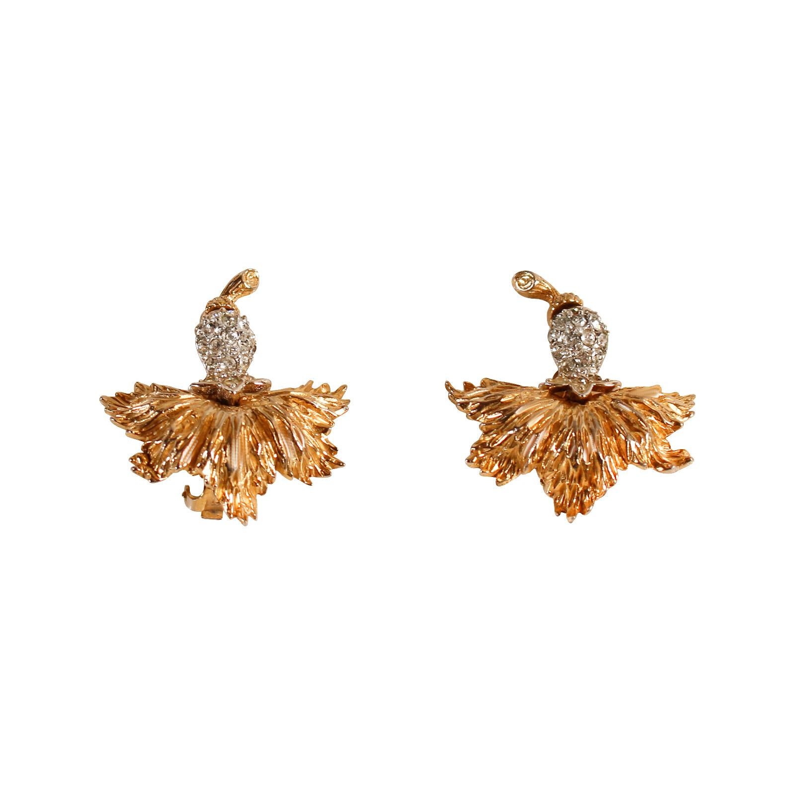 Vintage Ledo God Tone with Clear Stones Leaf Earrings Circa 1960s Unisexe en vente