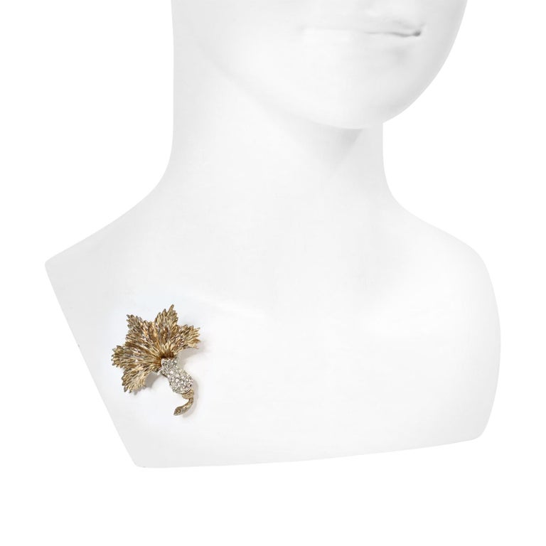 Vintage Ledo Gold Tone with Diamante Leaf Brooch, circa 1960s For Sale 1