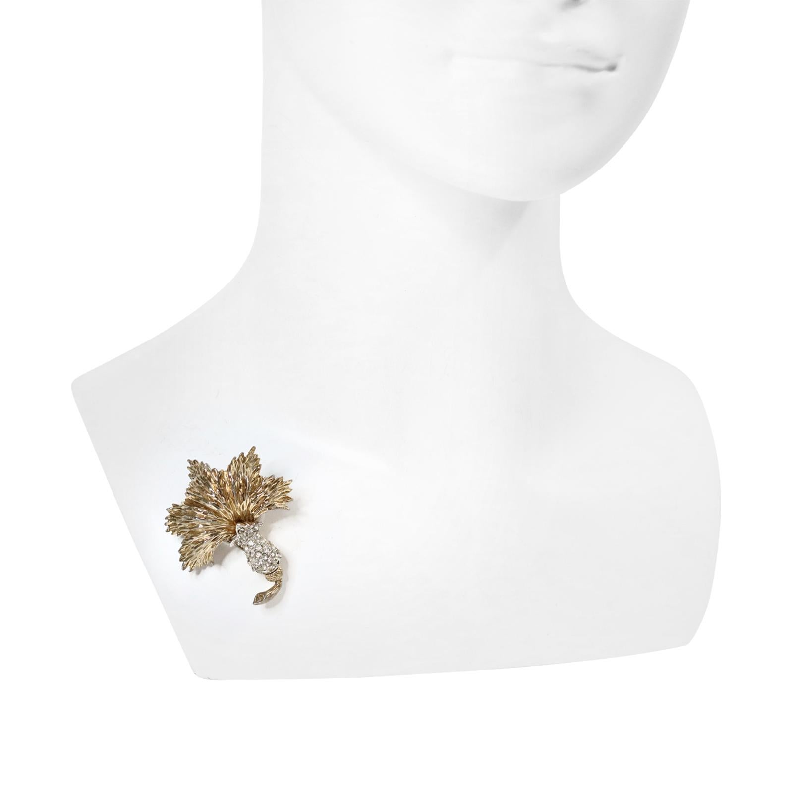 Vintage Ledo Gold Tone with Diamante Leaf Brooch, circa 1960s In Good Condition For Sale In New York, NY