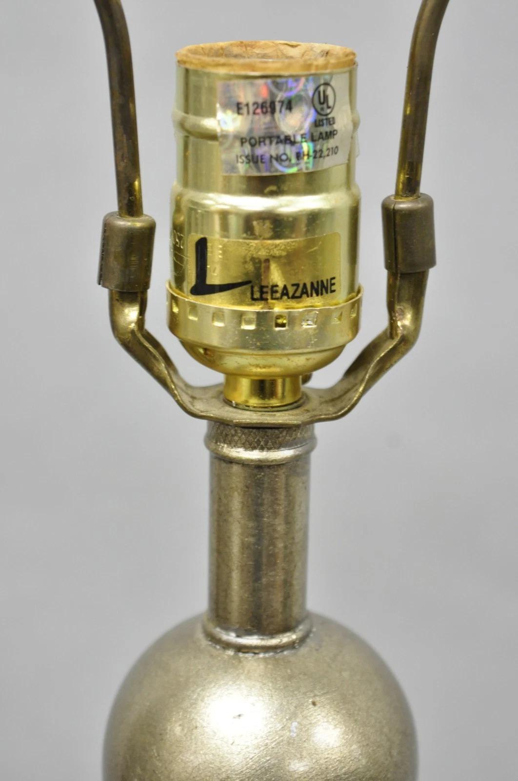 Vintage Leeazanne Lámpara de Pie Rascacielos Cónica de Metal Estilo Art Decó Postmoderno en venta 5