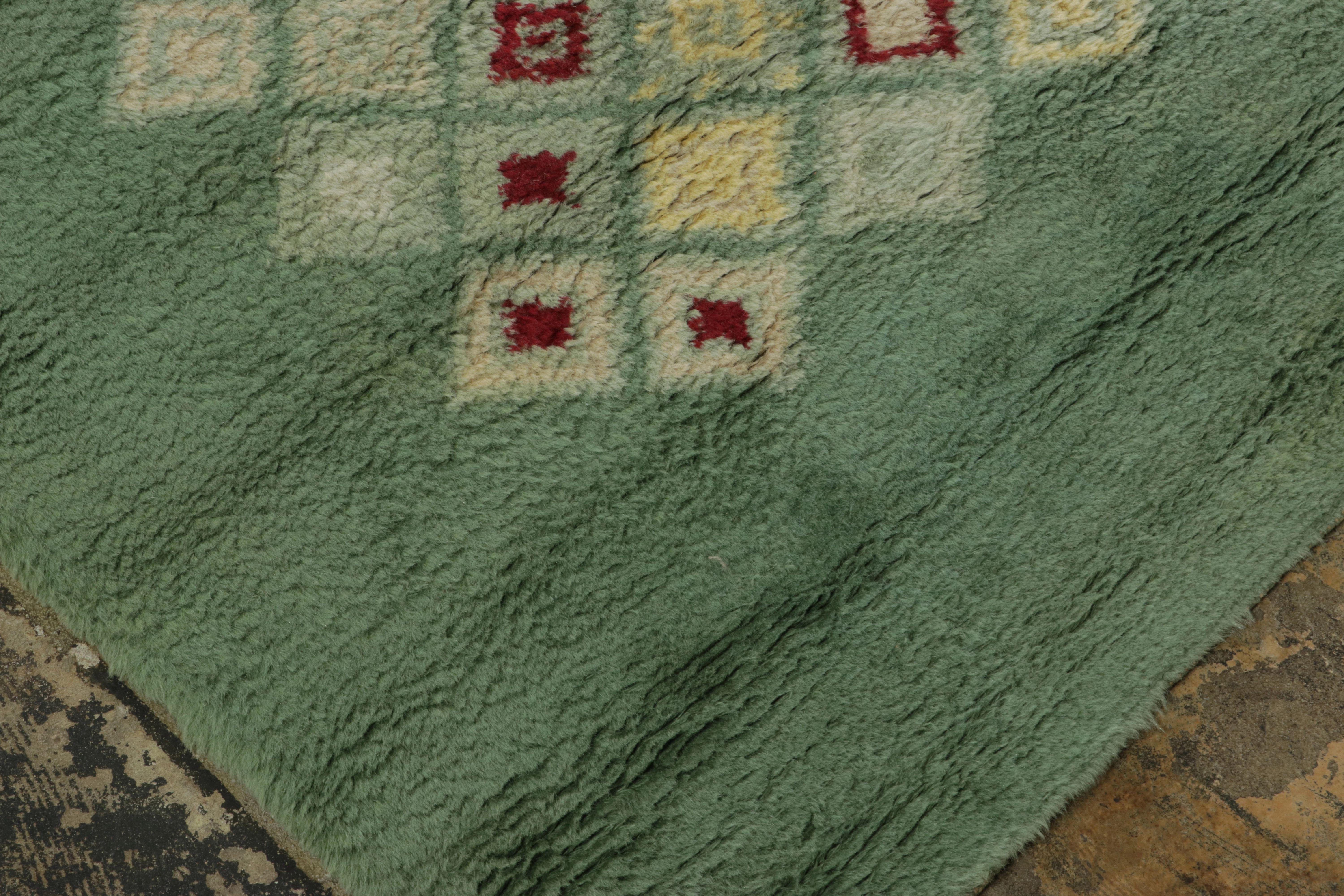 Réalisé en laine nouée à la main en France vers 1940, ce chemin de table 6x20 de style Art déco français est une pièce de collection exceptionnelle de Leleu Decorateur - l'œuvre d'un label familial emblématique connu pour son impact sur un mouvement