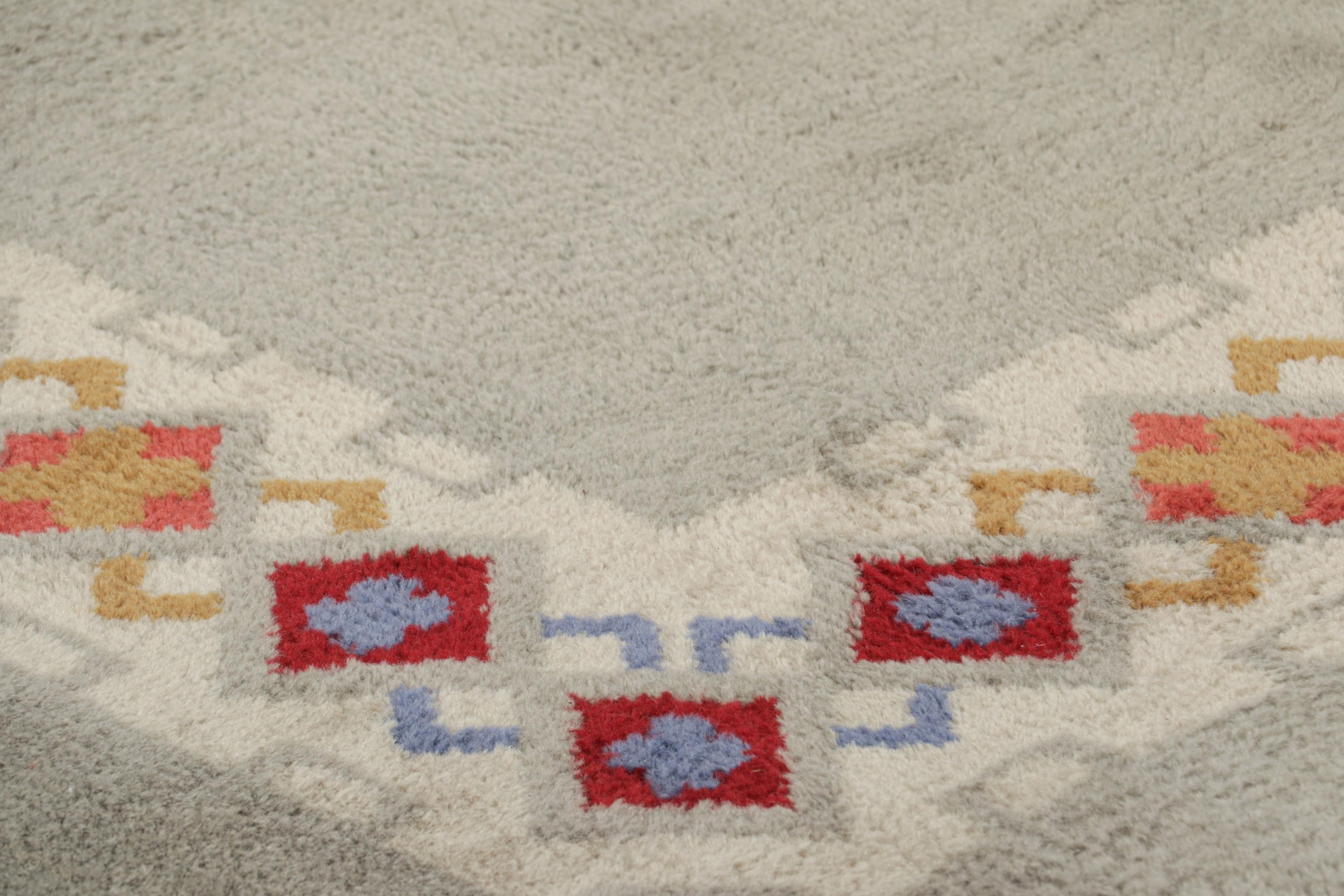 Made with hand-knotted wool in France, this vintage 6x8 French Art Deco rug is an extremely collectible piece from Leleu Decorateur—the work of an iconic family label known for their impact on an iconic design movement.

On the Design: