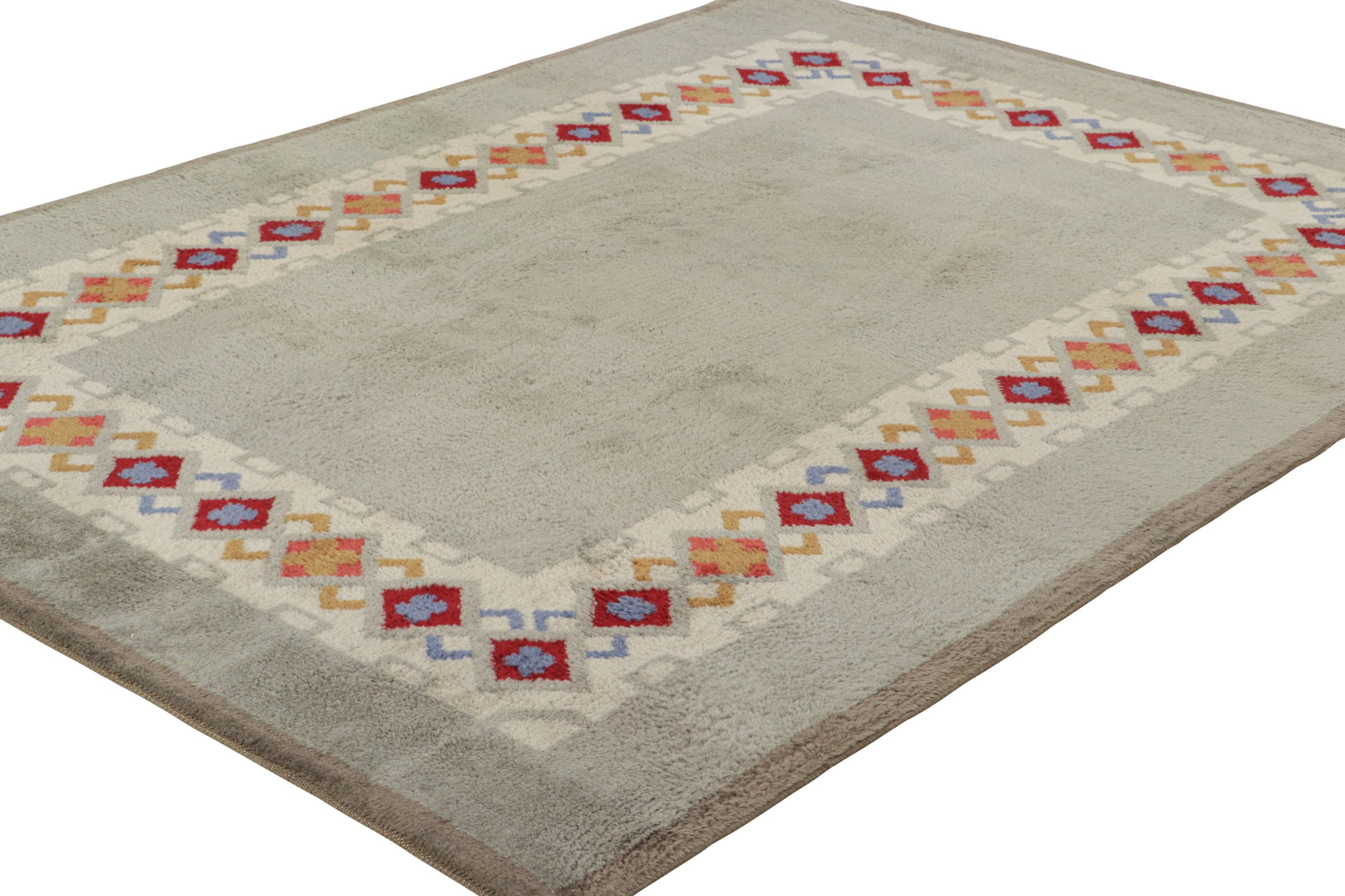 Vintage Leleu French Art Deco Rug in Gray with Geometric Pattern  Rug & Kilim In Good Condition For Sale In Long Island City, NY