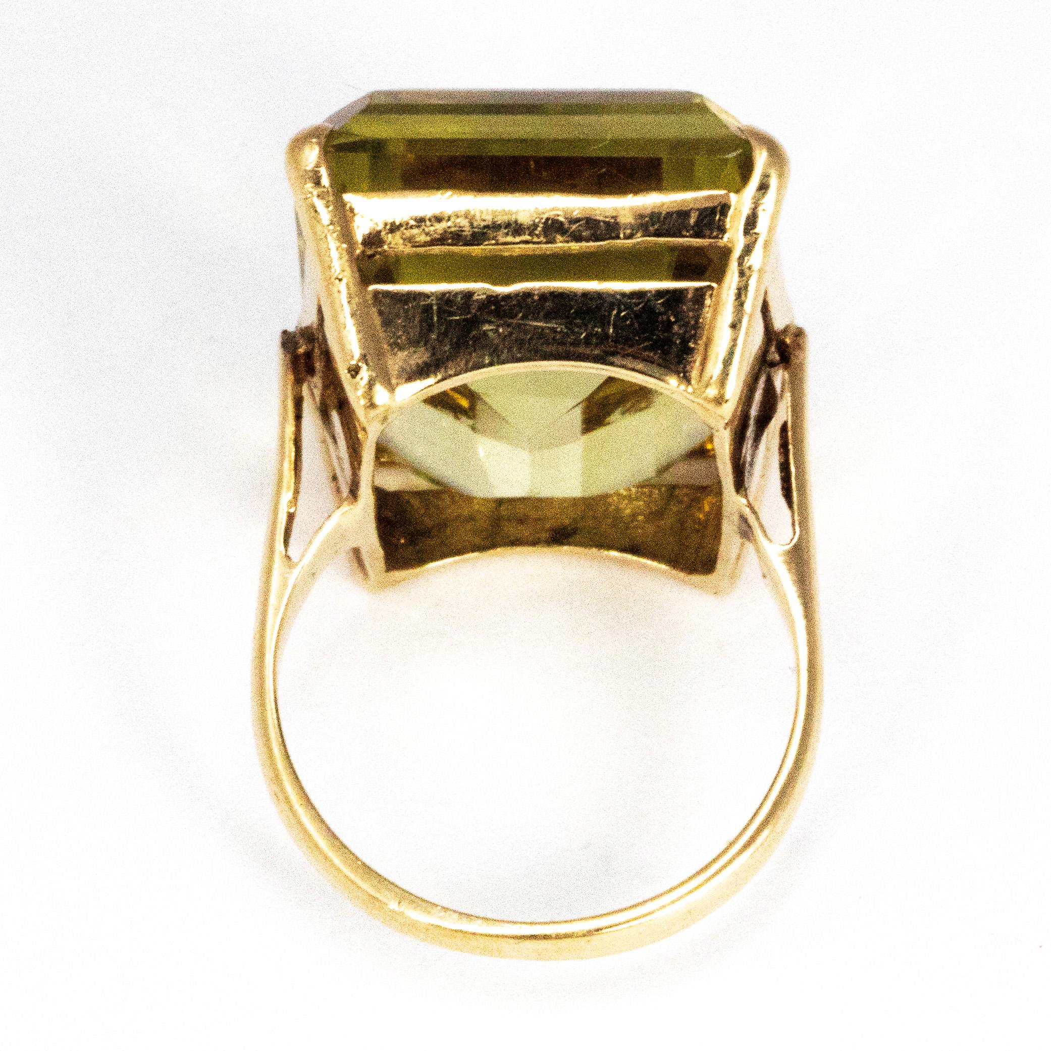 Vintage Lemon Citrine and 9 Carat Gold Cocktail Ring In Good Condition In Chipping Campden, GB