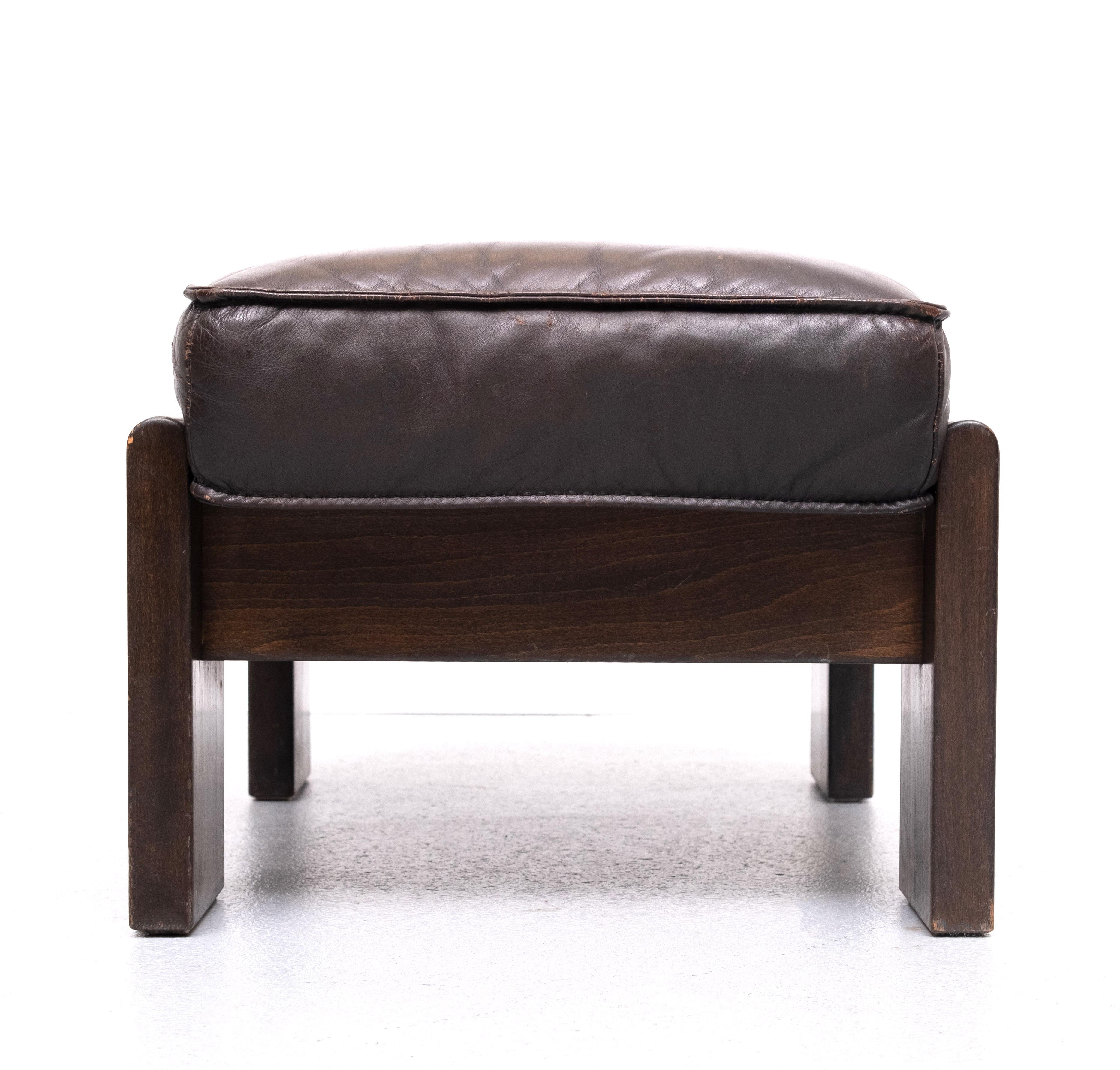 Mid-Century Modern Vintage Leolux  Leather Ottoman 1970s For Sale