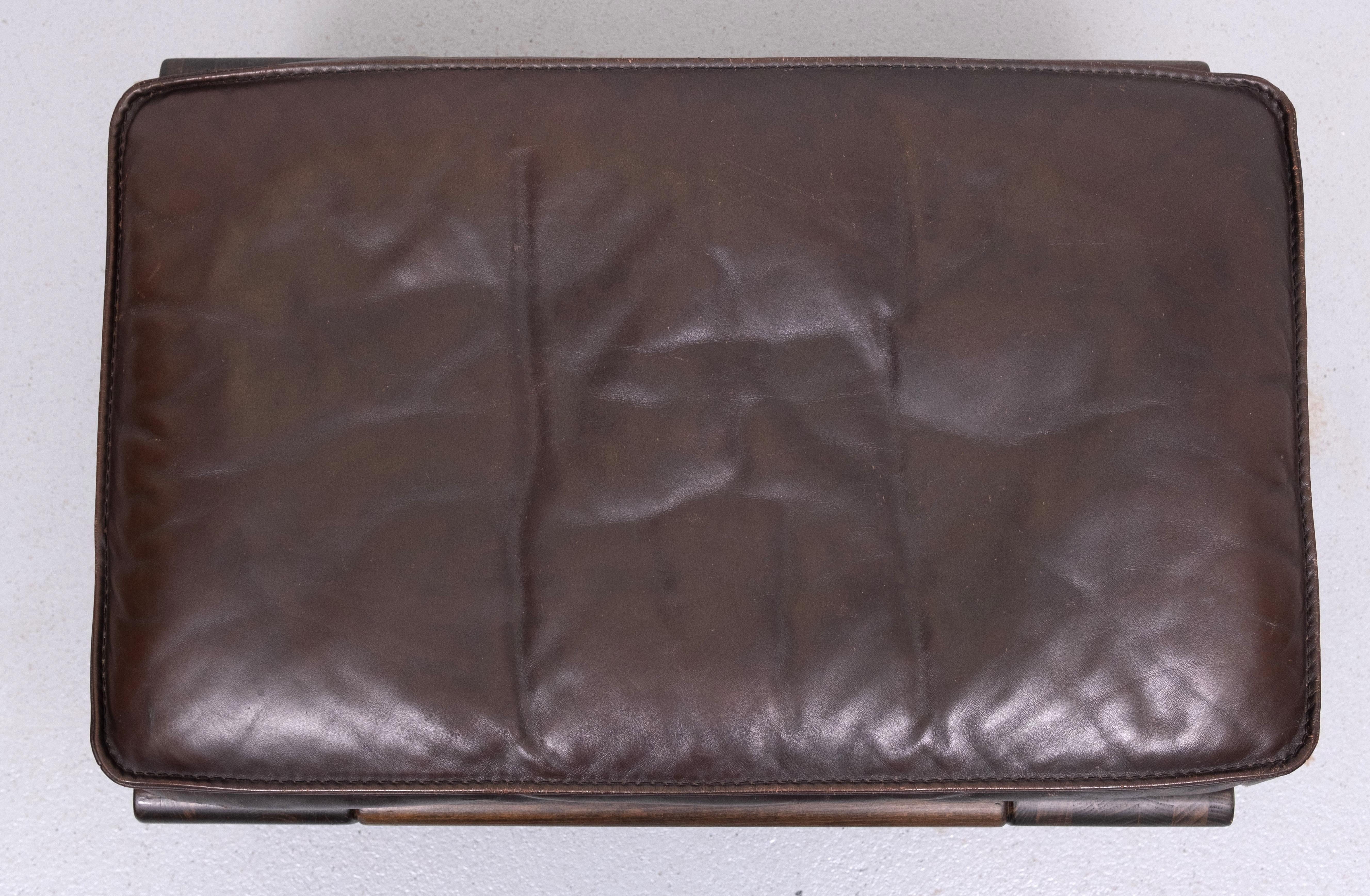 Dutch Vintage Leolux  Leather Ottoman 1970s For Sale