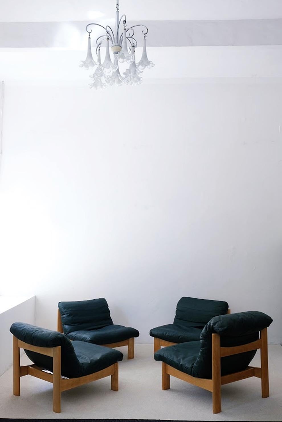 Vintage Leolux Lounge Chair from the 1970's 11