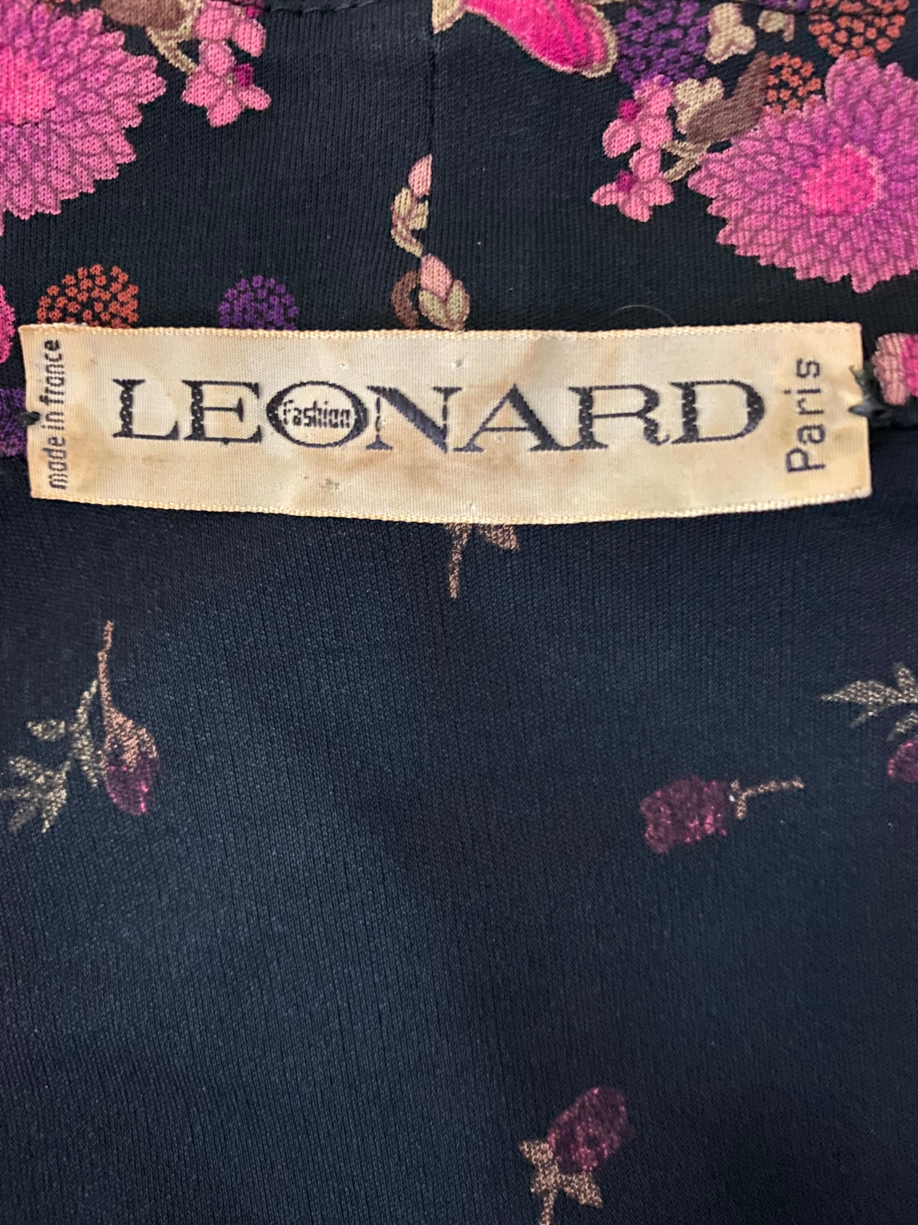 Vintage LEONARD Maxi Vestido Floral Negro y Rosa con Cinturón en venta 5