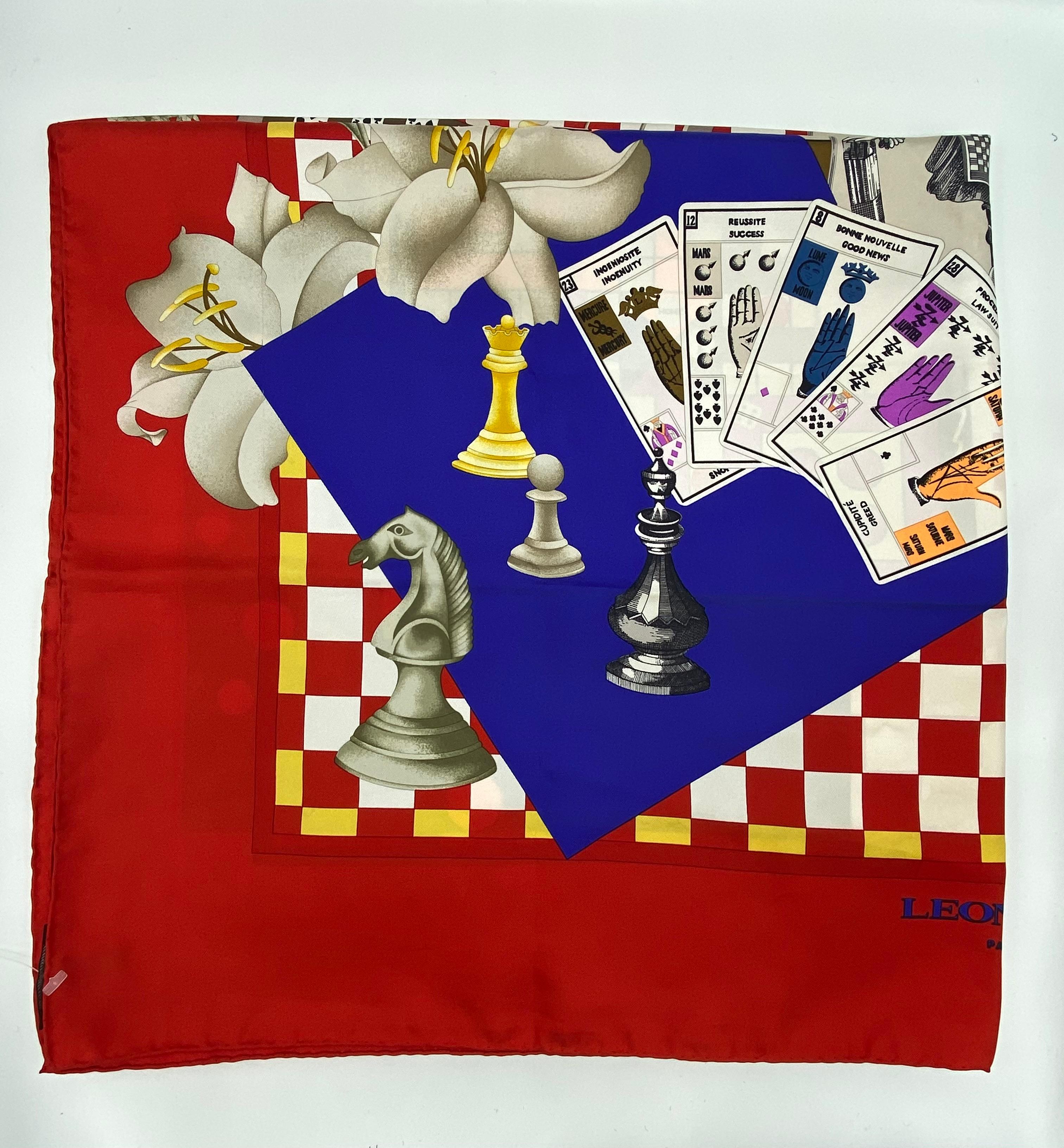 Einzelheiten zum Produkt:

Der Schal ist aus roter, marineblauer und mehrfarbiger Seide mit Glücksspiel-Aufdruck. Hergestellt in Frankreich.
