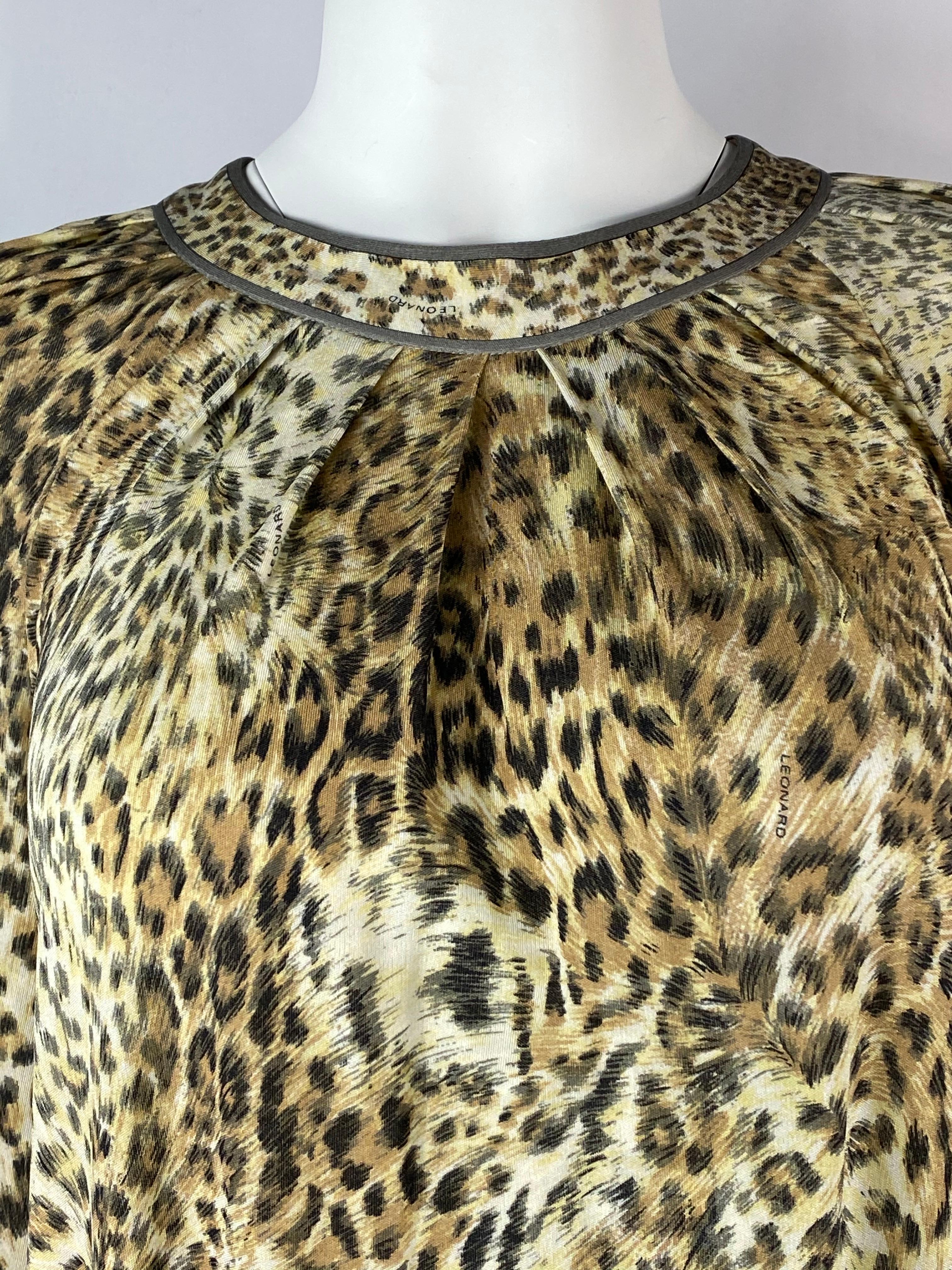Brown Vintage LEONARD Paris Silk Leopard 3/4 Sleeve Mini Dress Size 42 For Sale