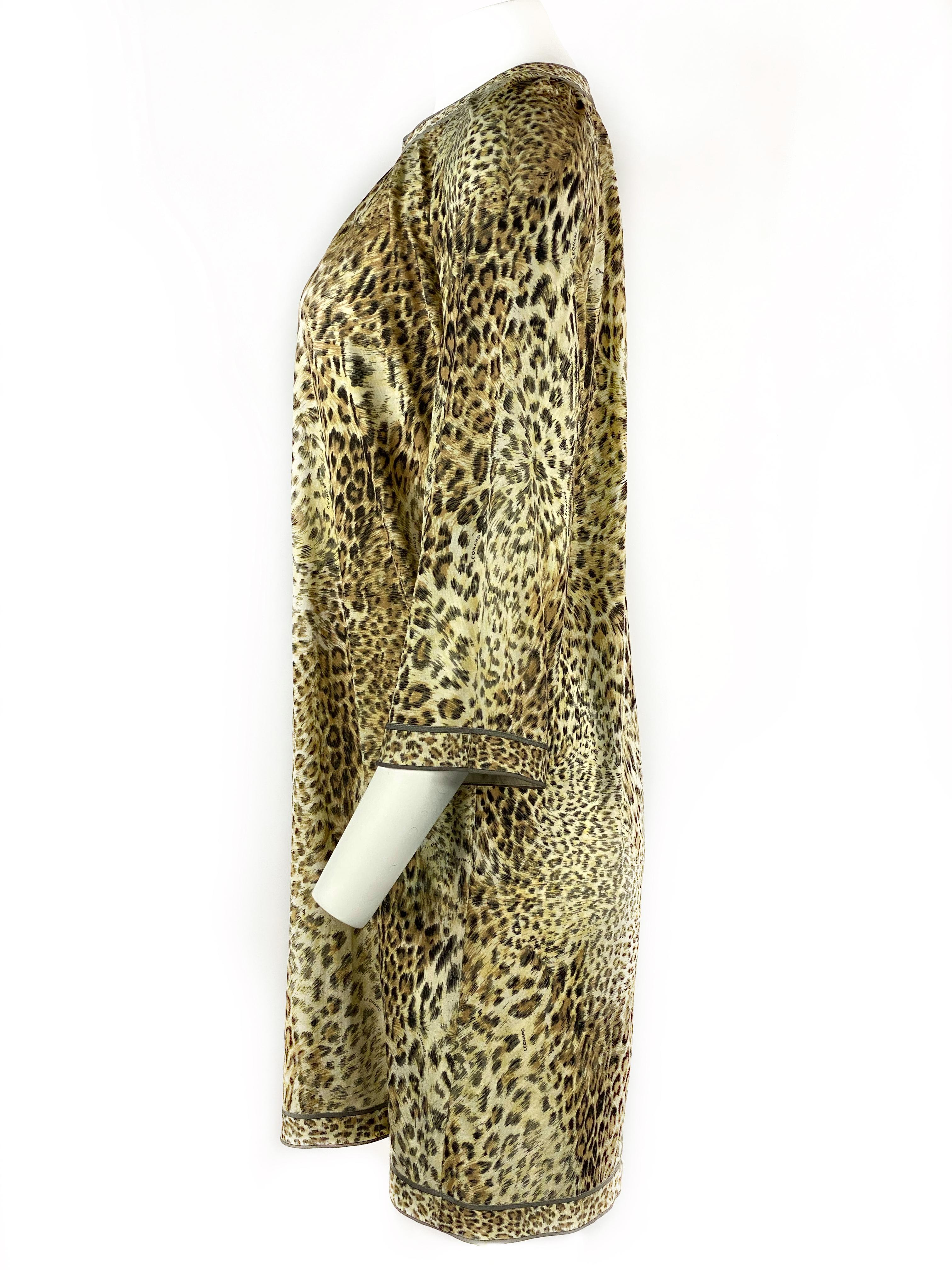 Vintage LEONARD Paris Silk Leopard 3/4 Sleeve Mini Dress Size 42 In Excellent Condition For Sale In Beverly Hills, CA