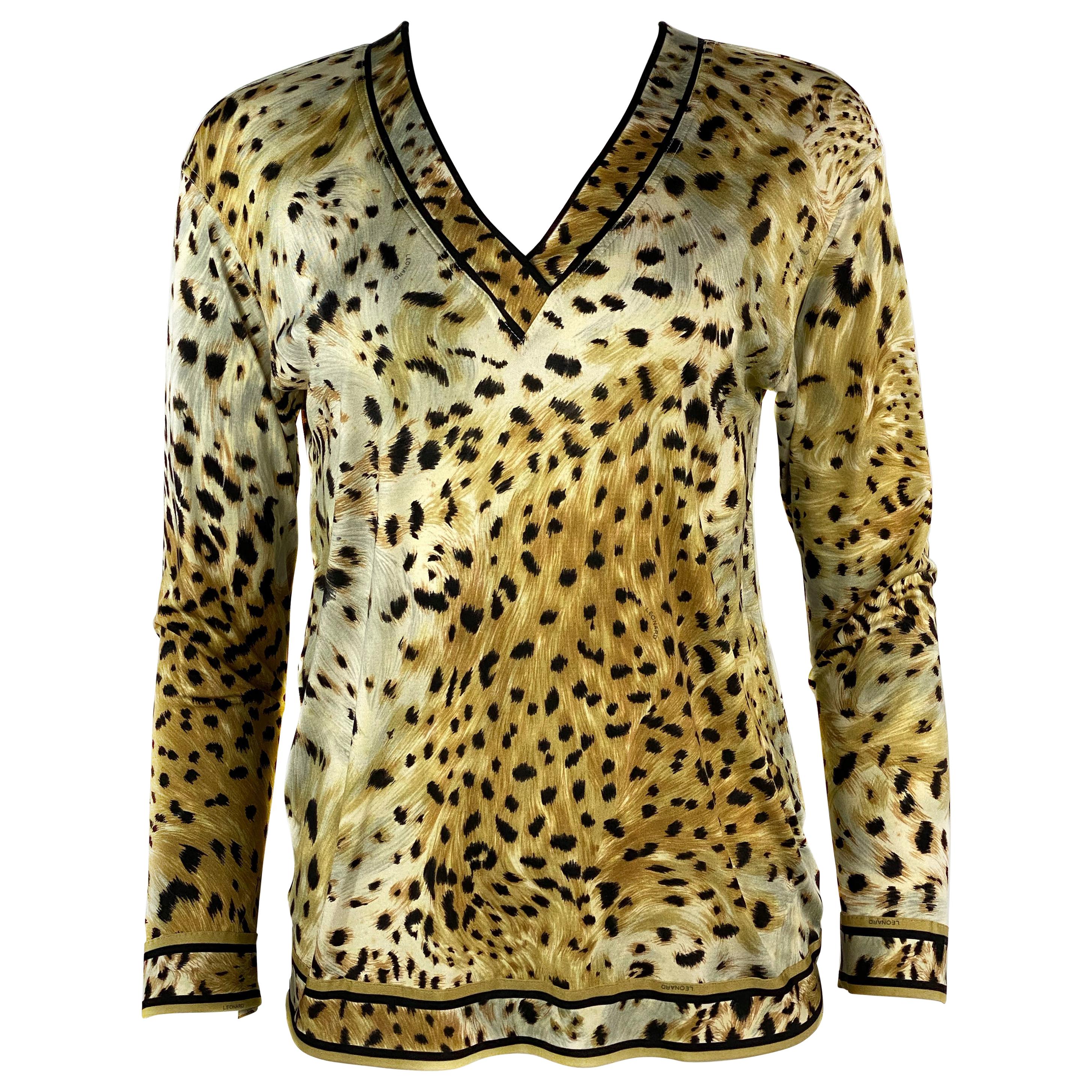 Vintage LEONARD Paris Silk Leopard V Neck Long Sleeve Top Size 38  For Sale