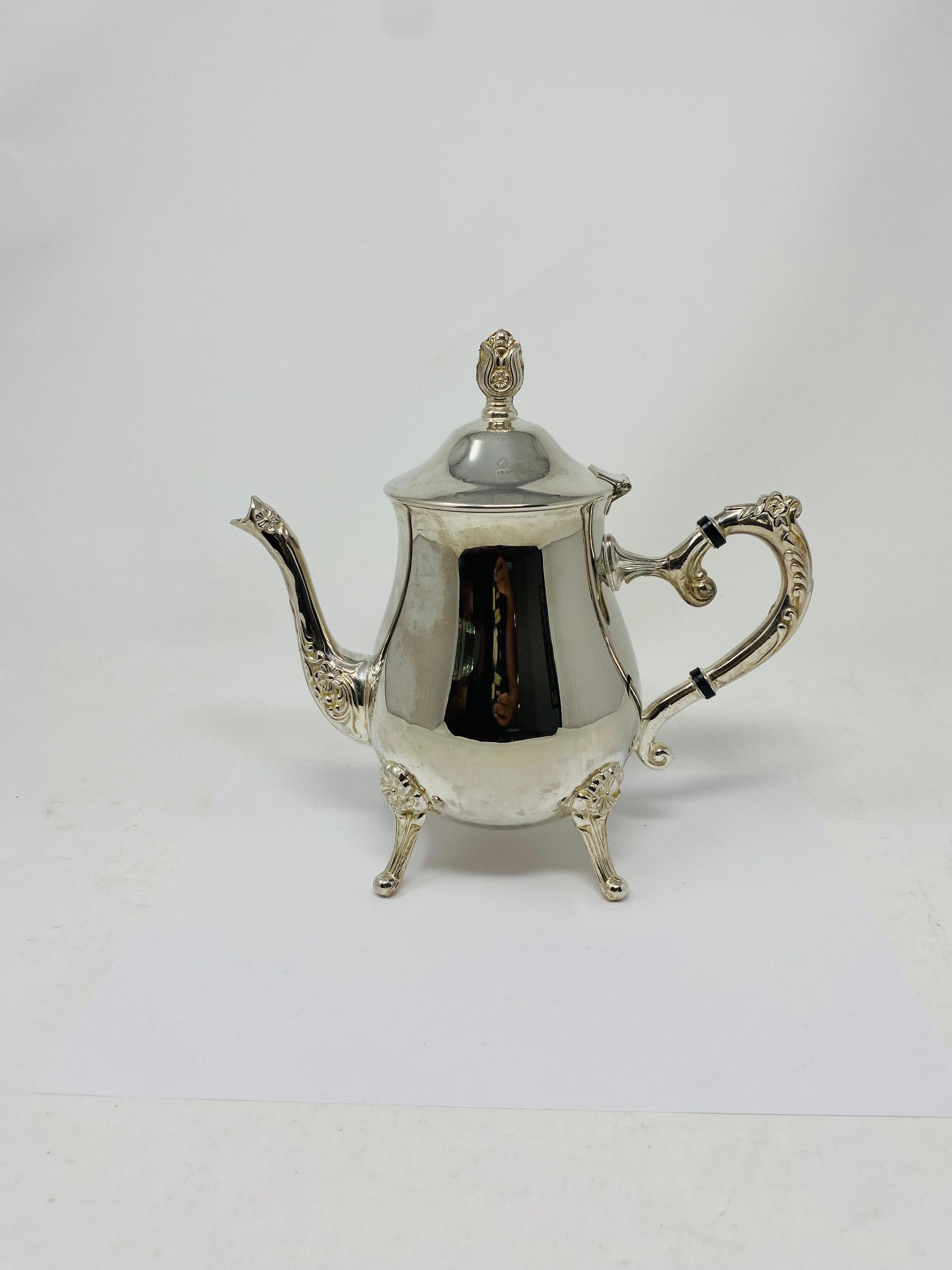 American Vintage Leonard Silver Plated Tea or Coffee Pot For Sale