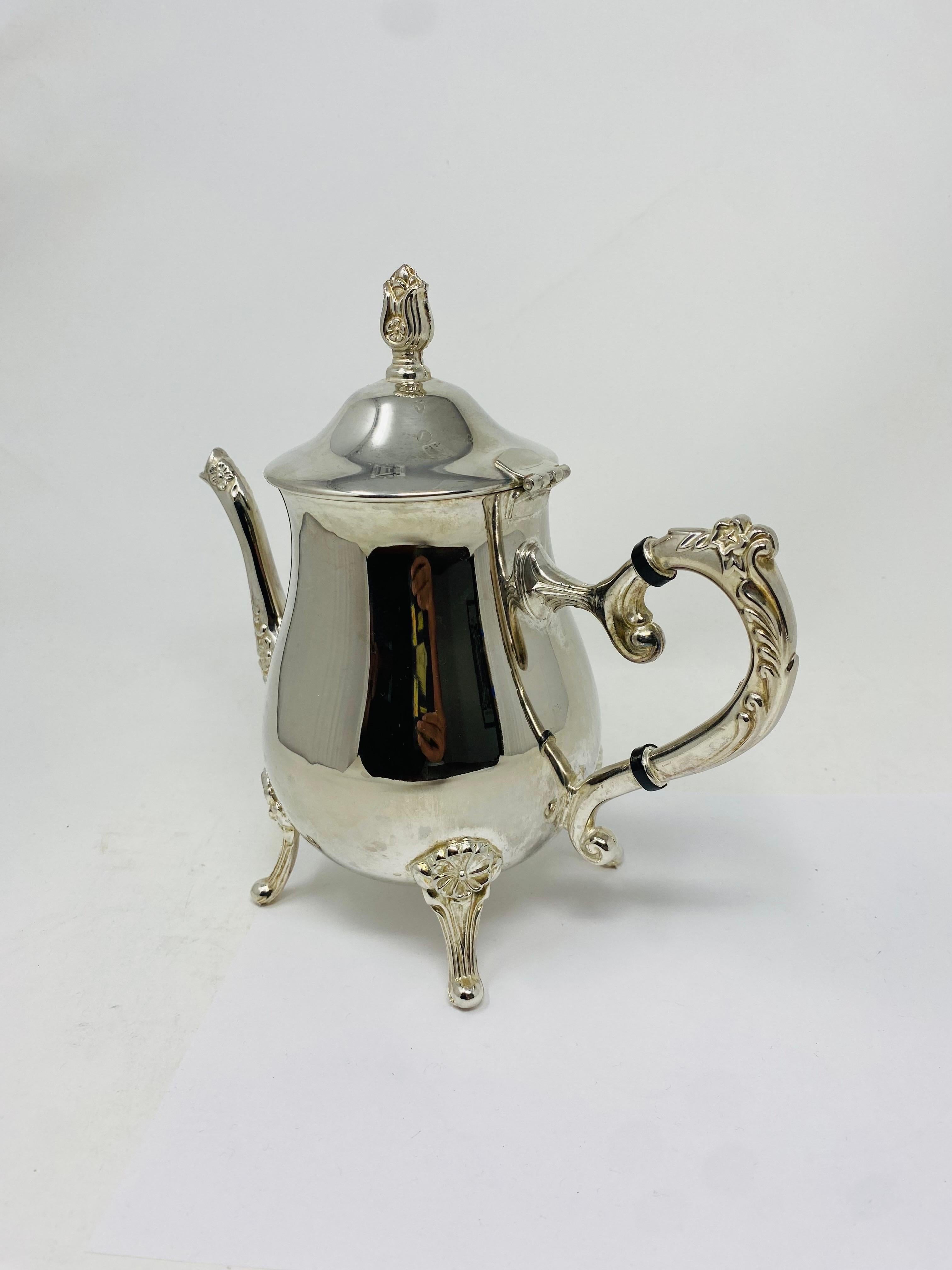 Mid-20th Century Vintage Leonard Silver Plated Tea or Coffee Pot For Sale