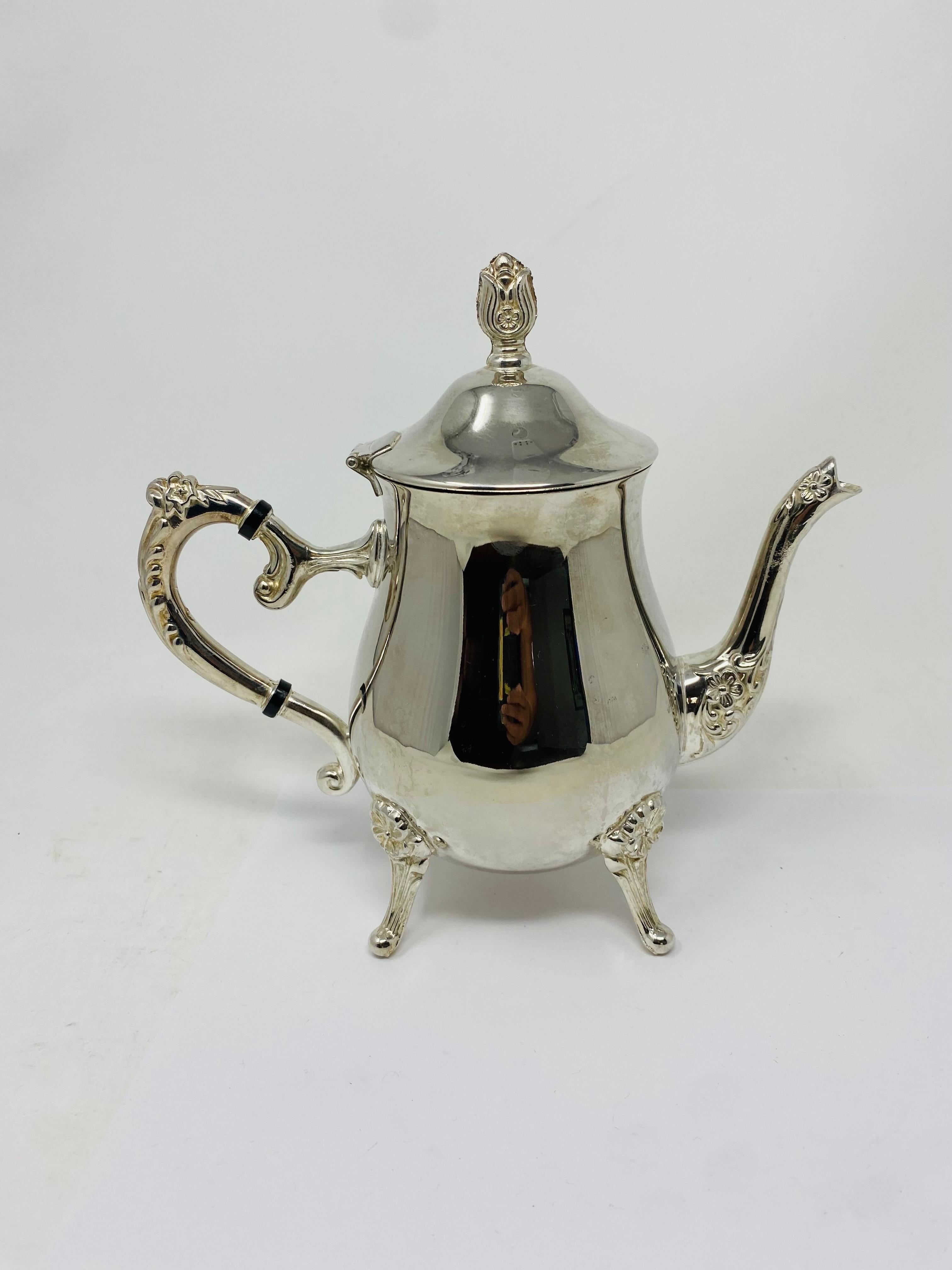 Vintage Leonard Silver Plated Tea or Coffee Pot For Sale 1