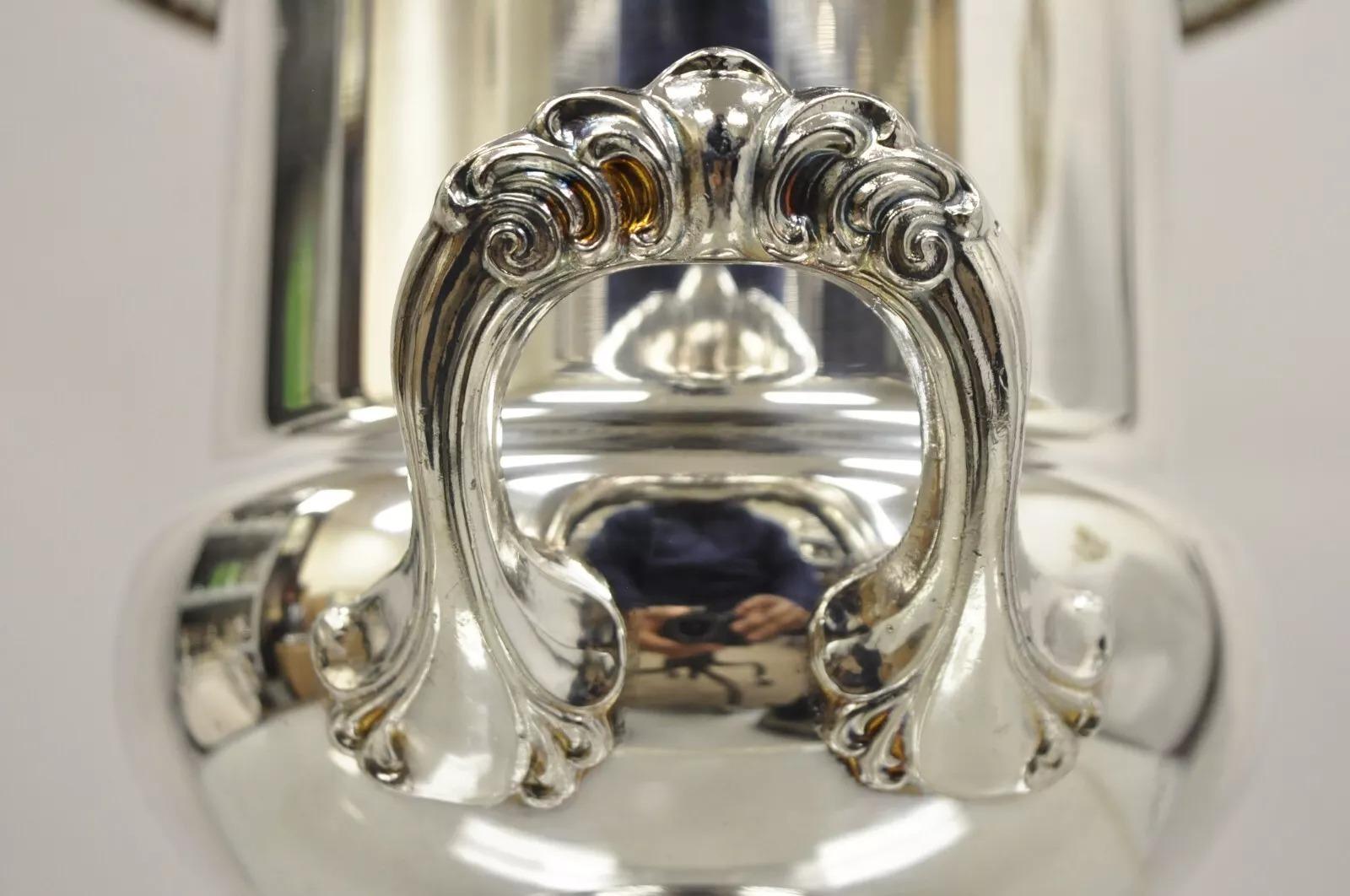 Vintage Leonard Silver Plated Trophy Cup Champagne Chiller Ice Bucket Bon état - En vente à Philadelphia, PA