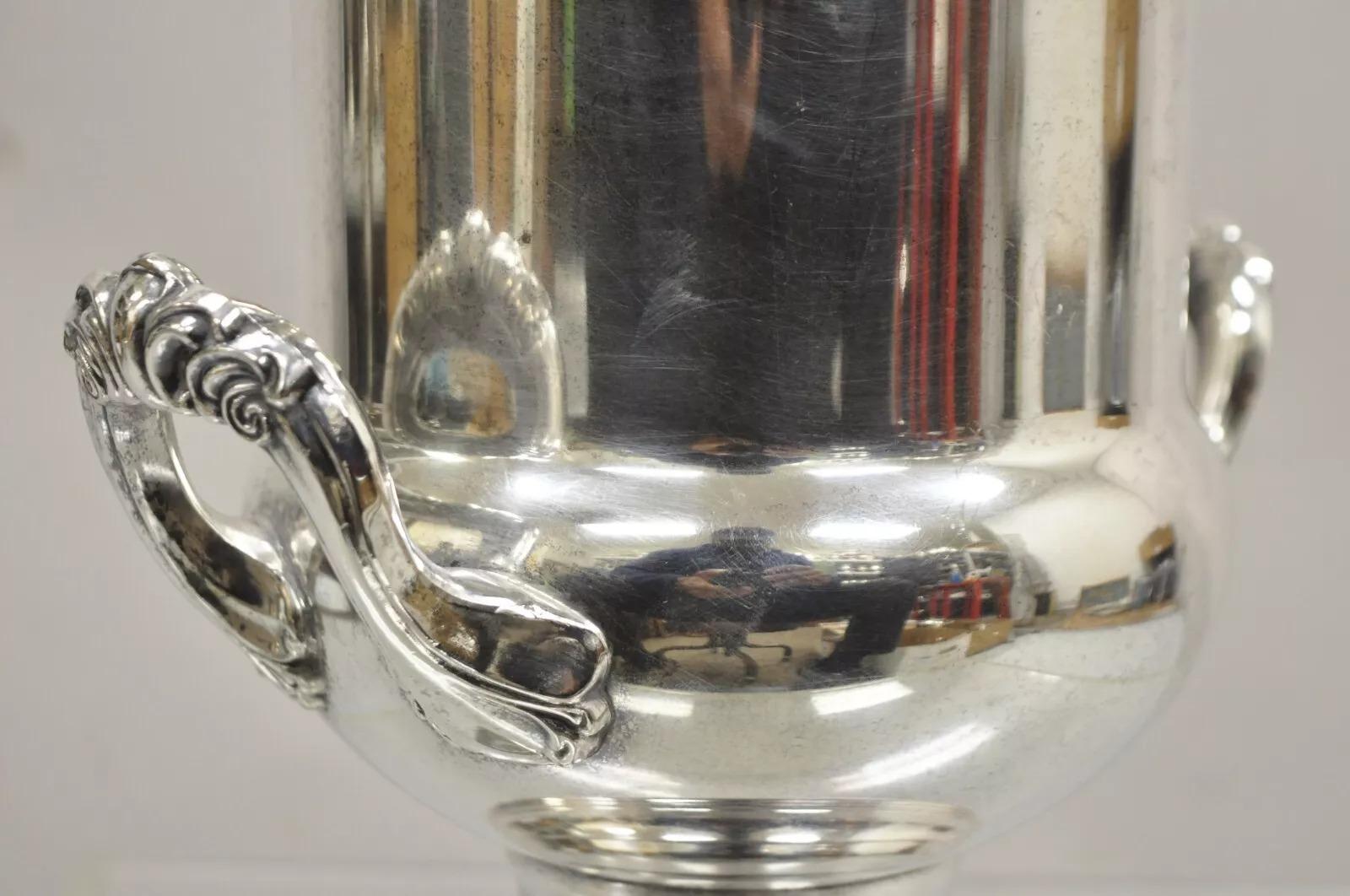 Vintage A. Silver placcato Trophy Cup Champagne Chiller Ice Bucket in vendita 1