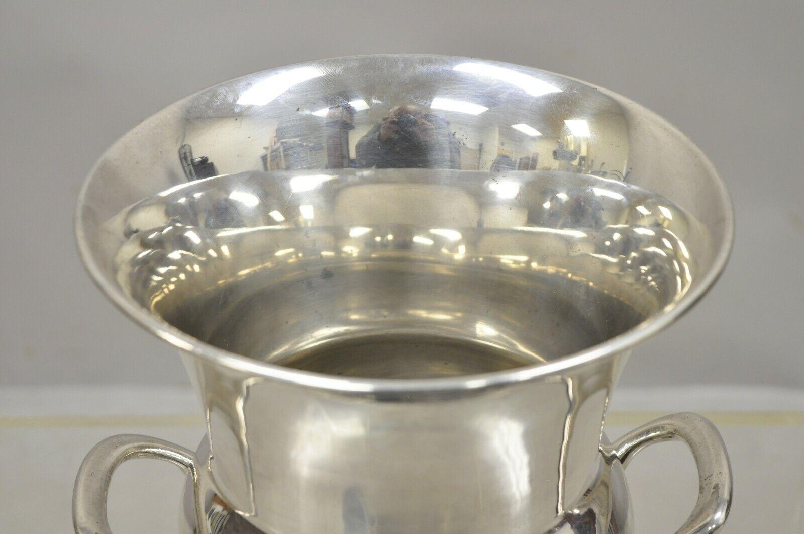 Vintage Leonard versilberter Trophy Cup Eiskübel/Eiskübel/Champagnerkühler, Vintage, ein Paar (Regency) im Angebot