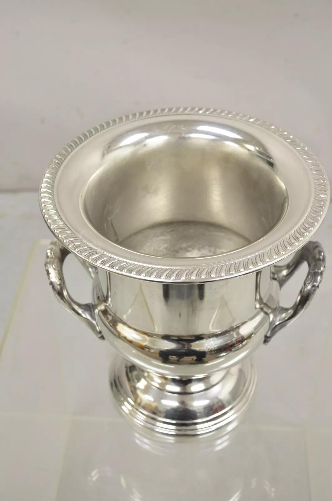 Vintage A. Silver Coppa trofeo placcata d'argento Secchiello per ghiaccio refrigerante per champagne In condizioni buone in vendita a Philadelphia, PA