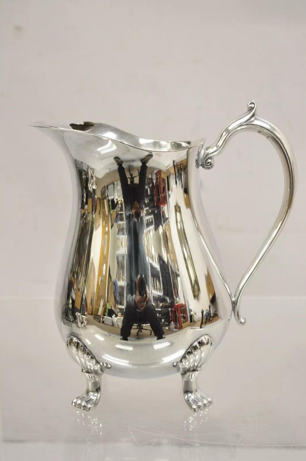 Jarra de agua con pie vintage Leonard de estilo victoriano bañada en plata bulbosa en venta 3